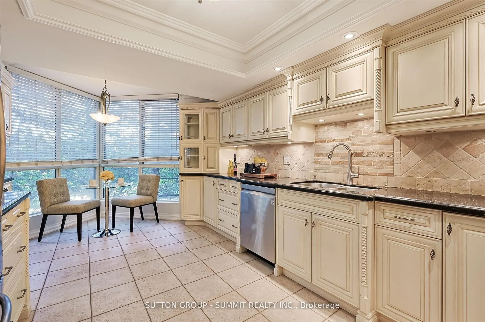 55 KINGSBRIDGE GARDEN Circle, #209