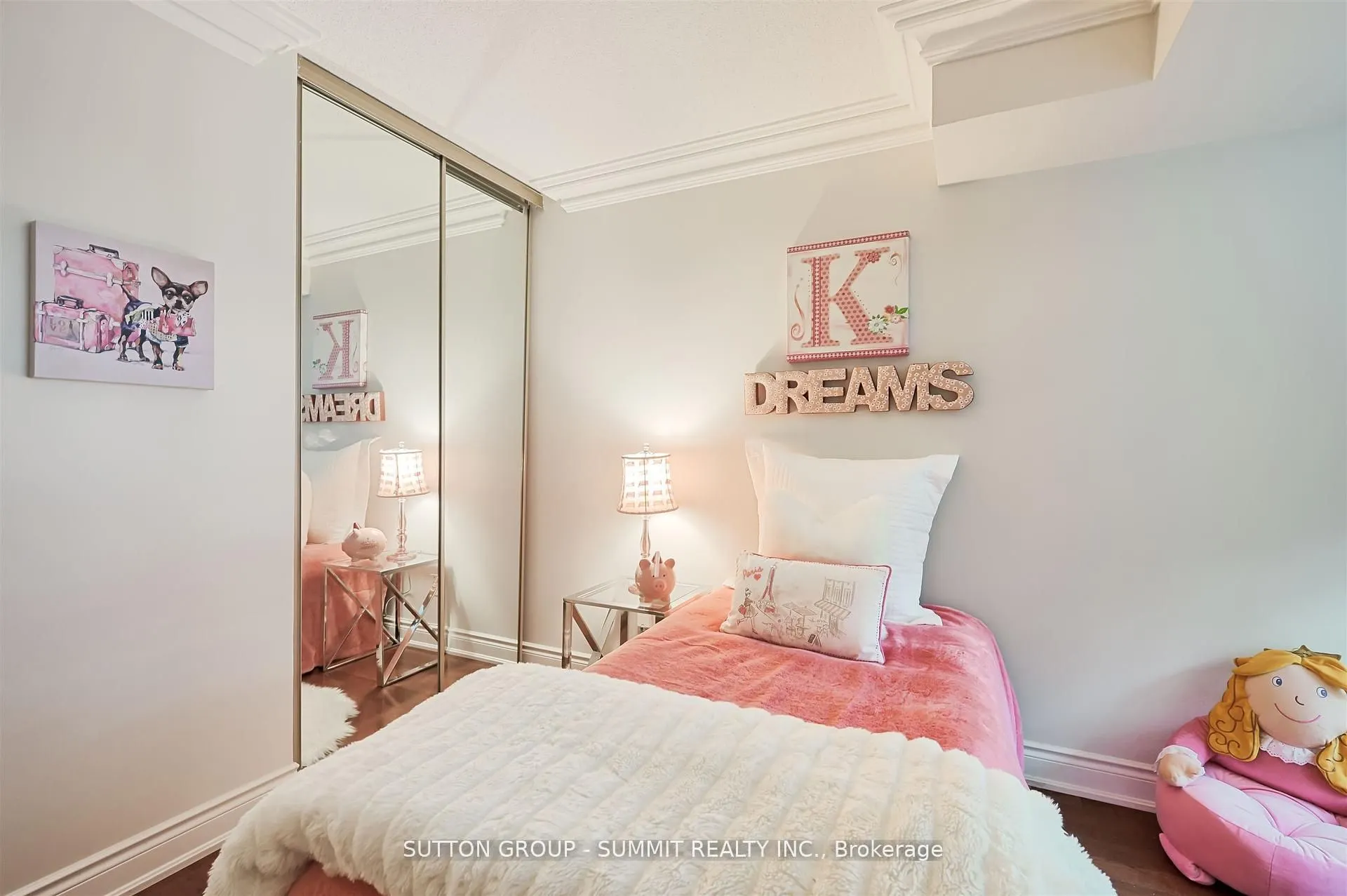 55 KINGSBRIDGE GARDEN Circle, #209
