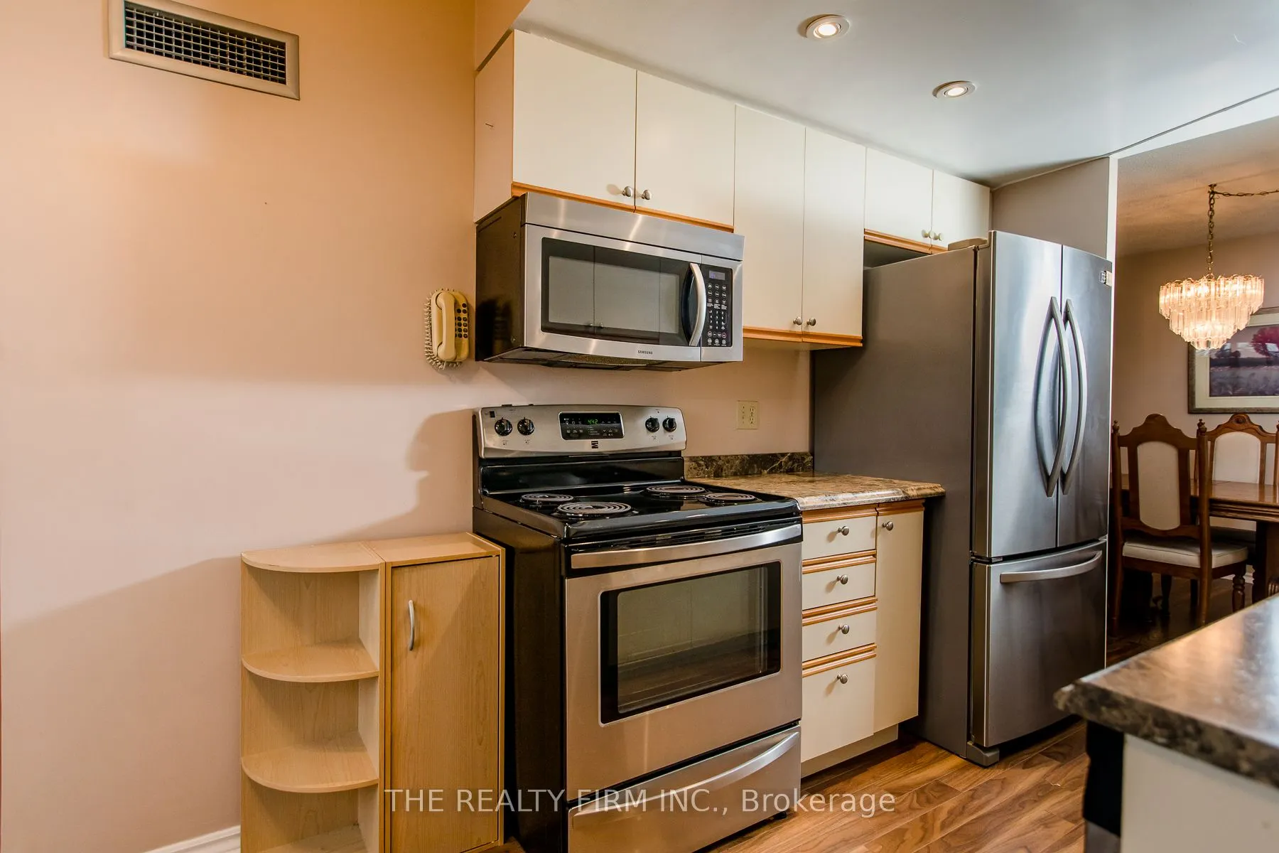 100 County Court Boulevard, #406