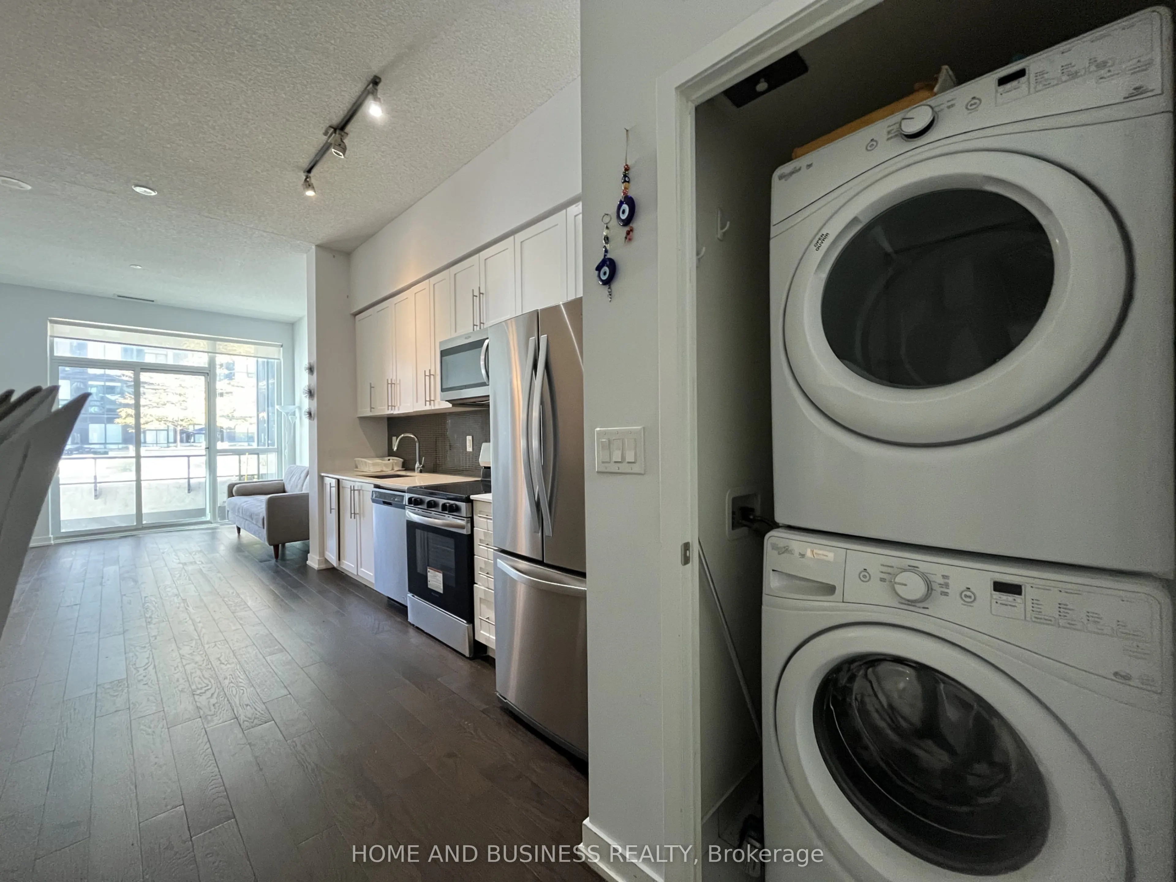 510 Curran Place, #402