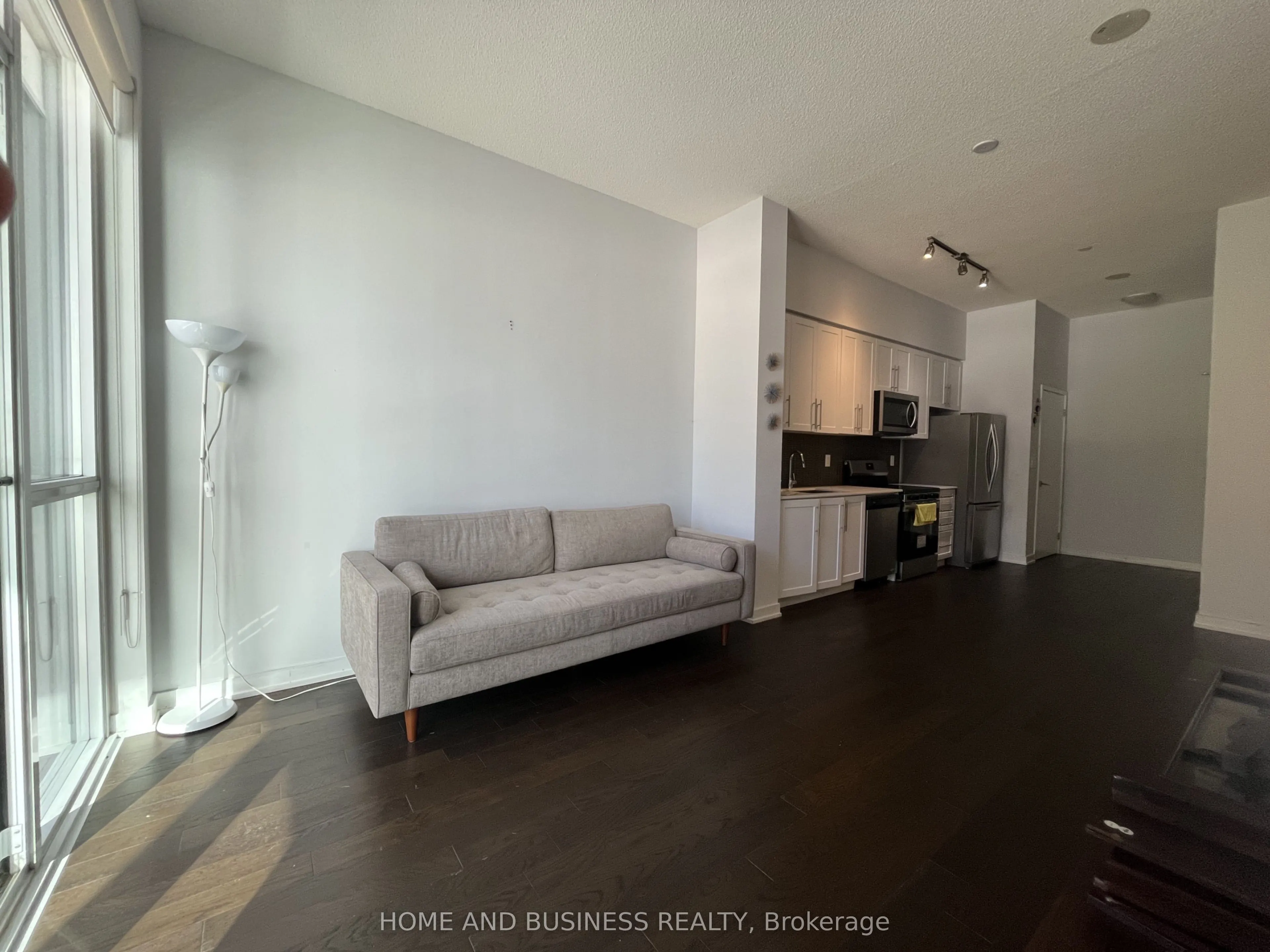 510 Curran Place, #402