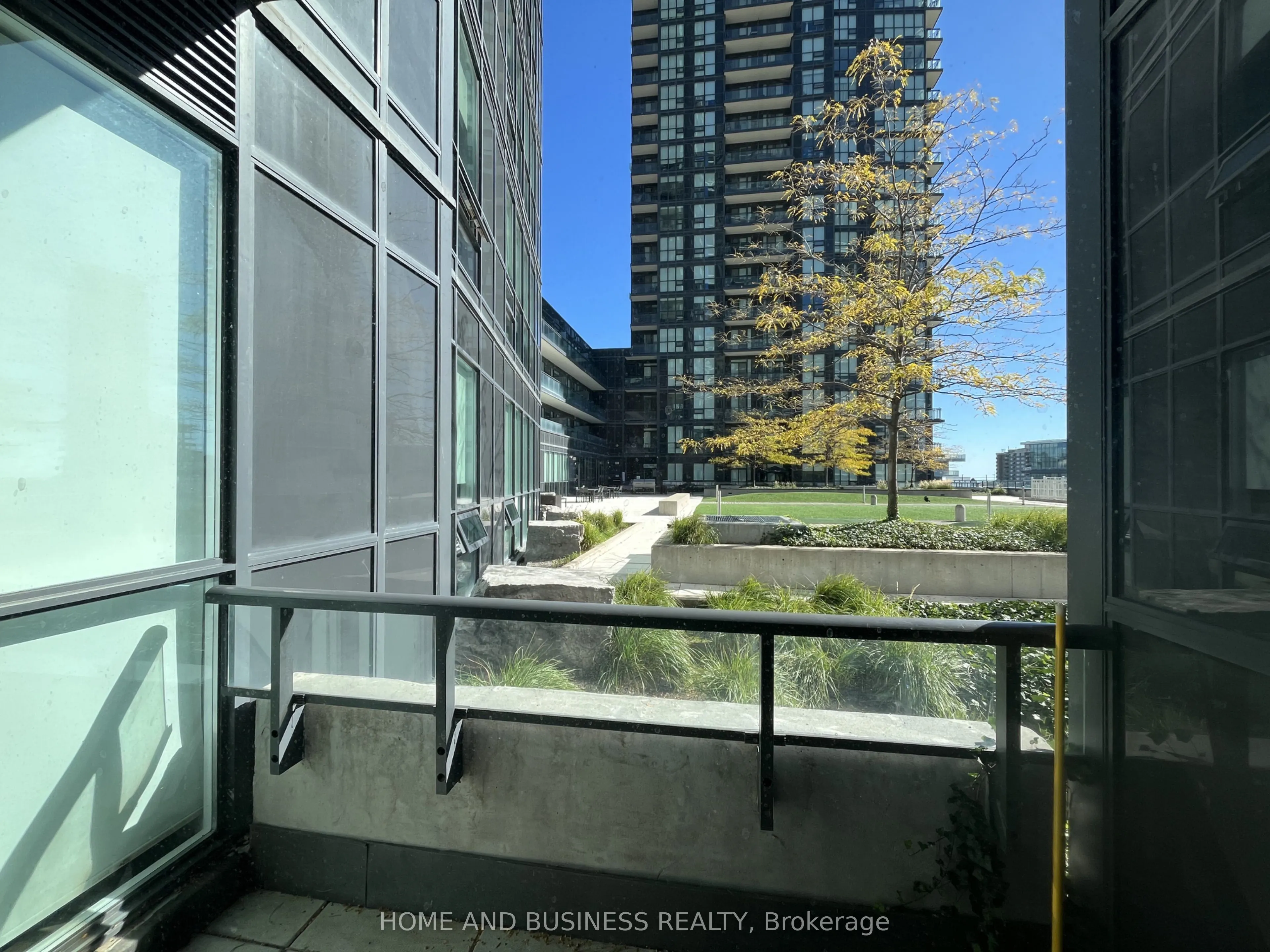 510 Curran Place, #402