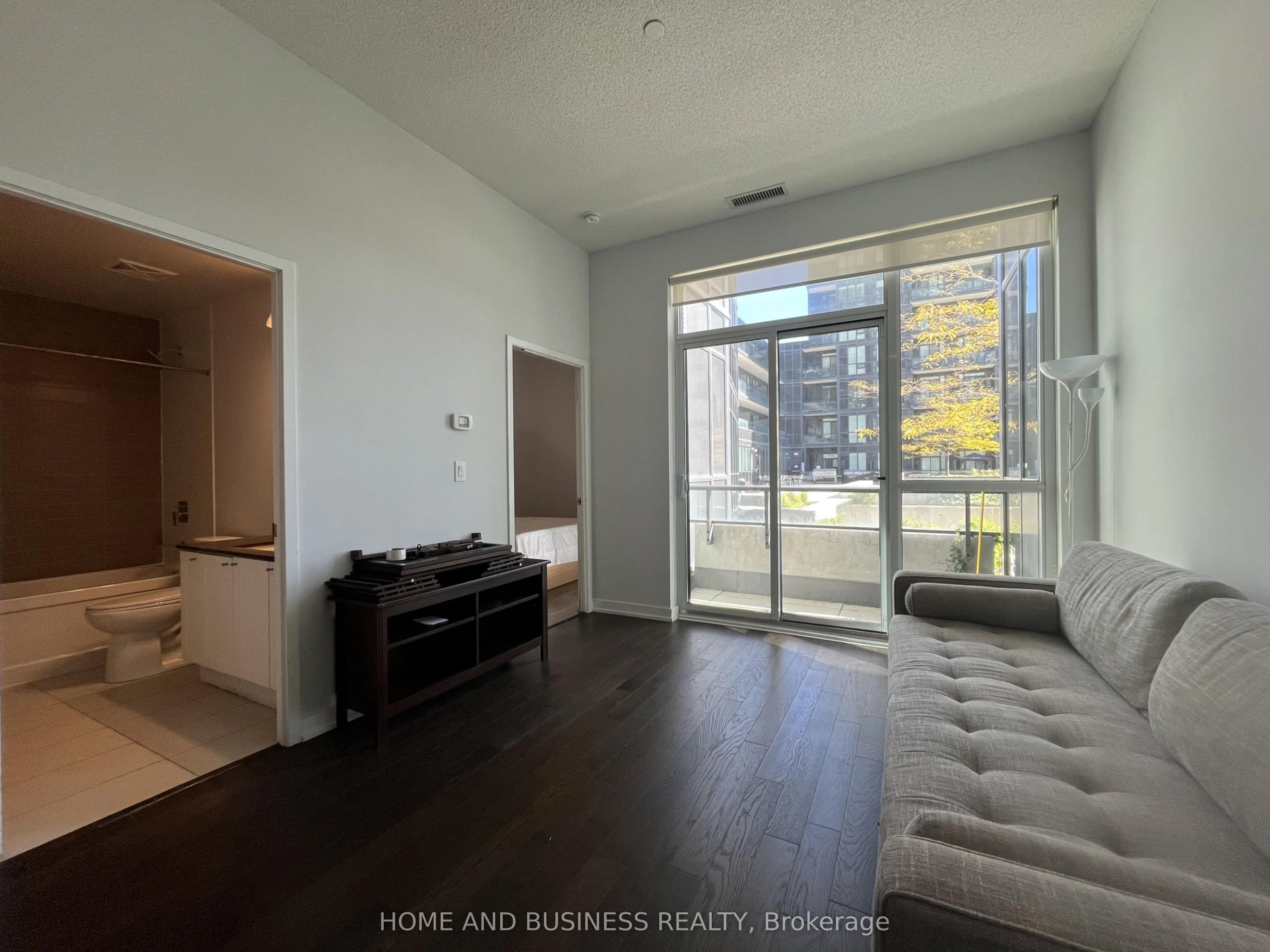 510 Curran Place, #402