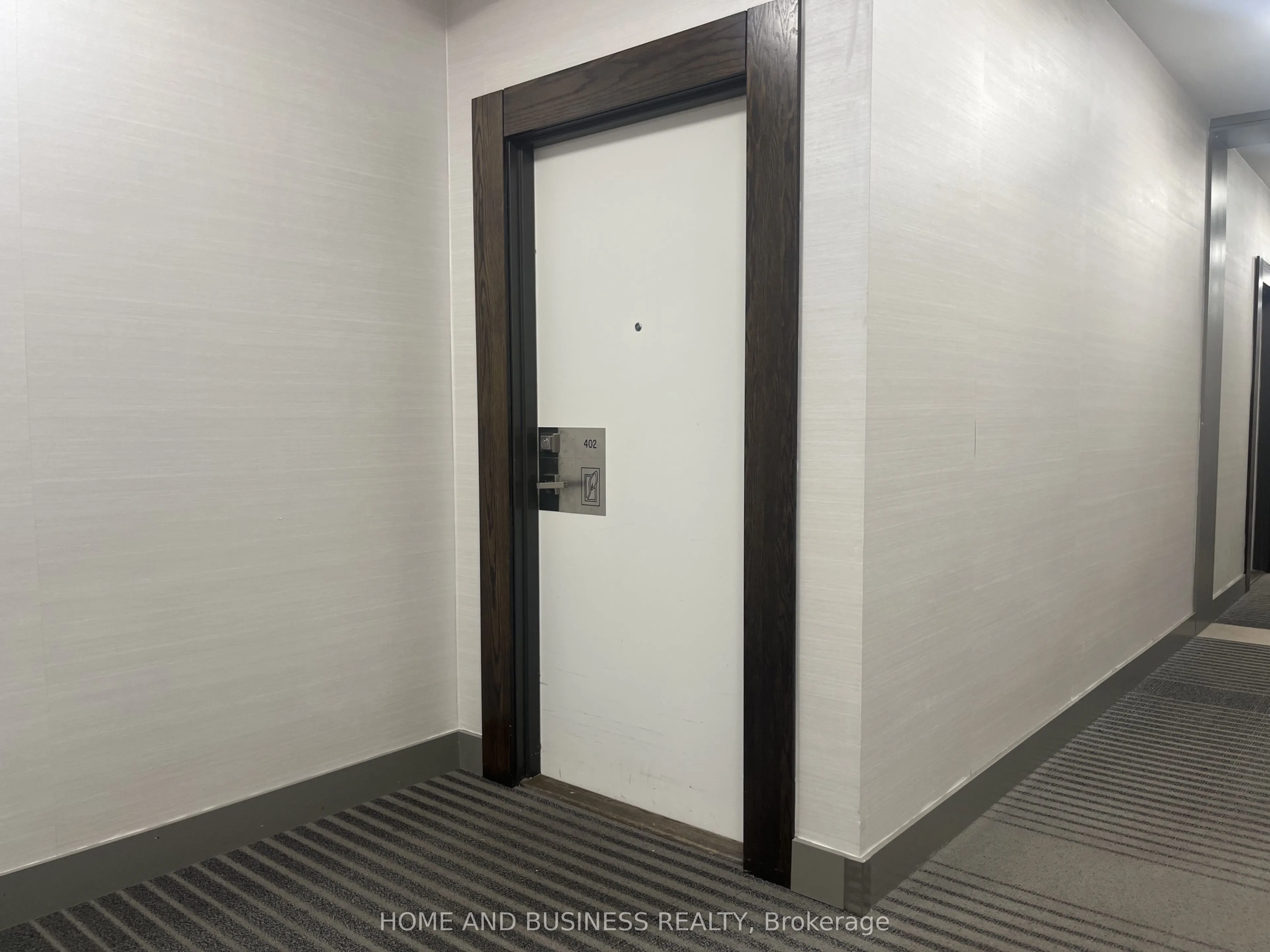510 Curran Place, #402