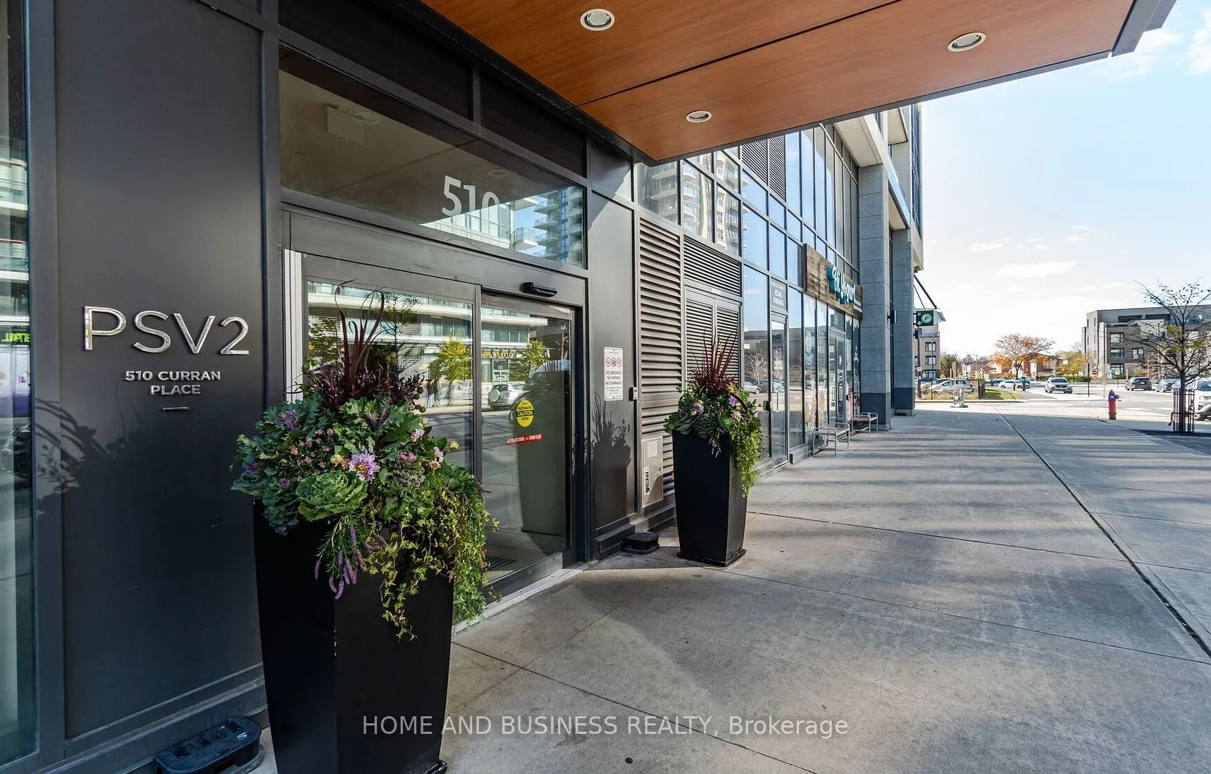 510 Curran Place, #402