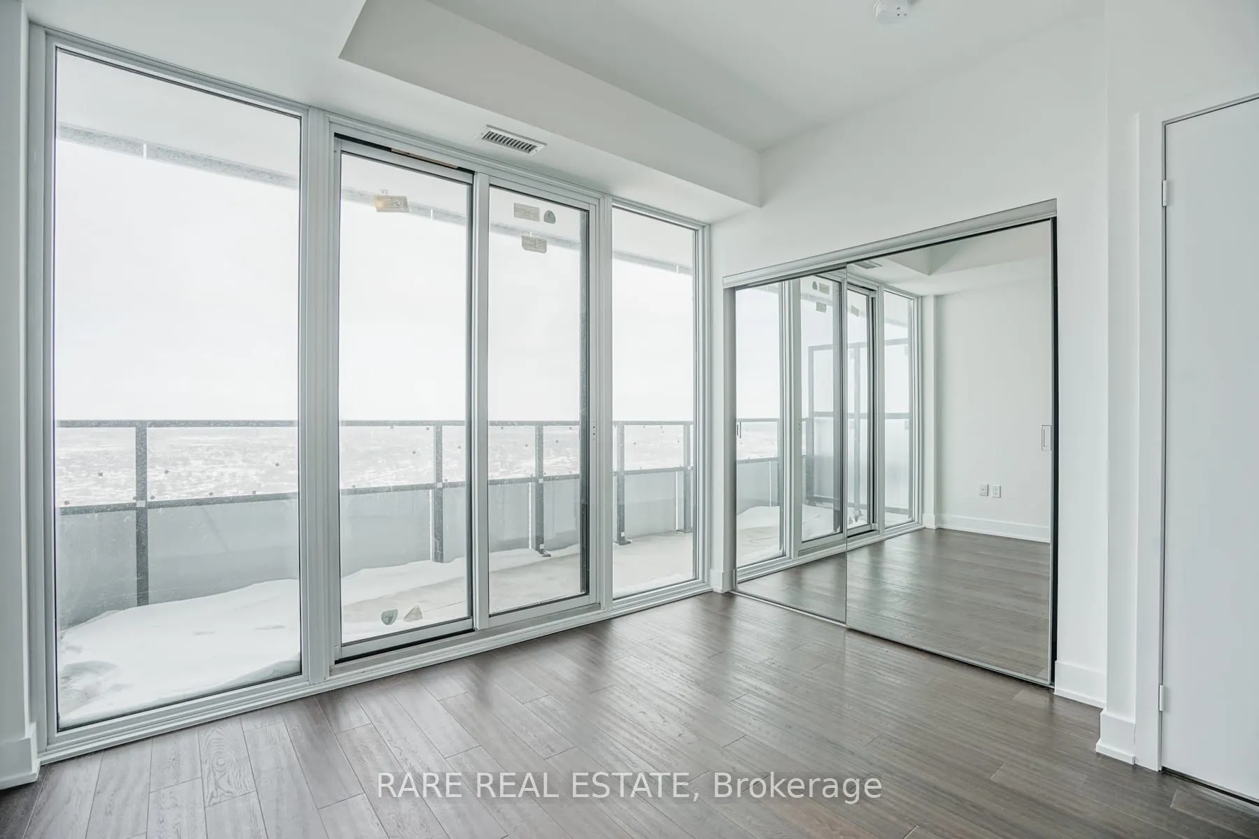 30 Shore Breeze Drive, #5902