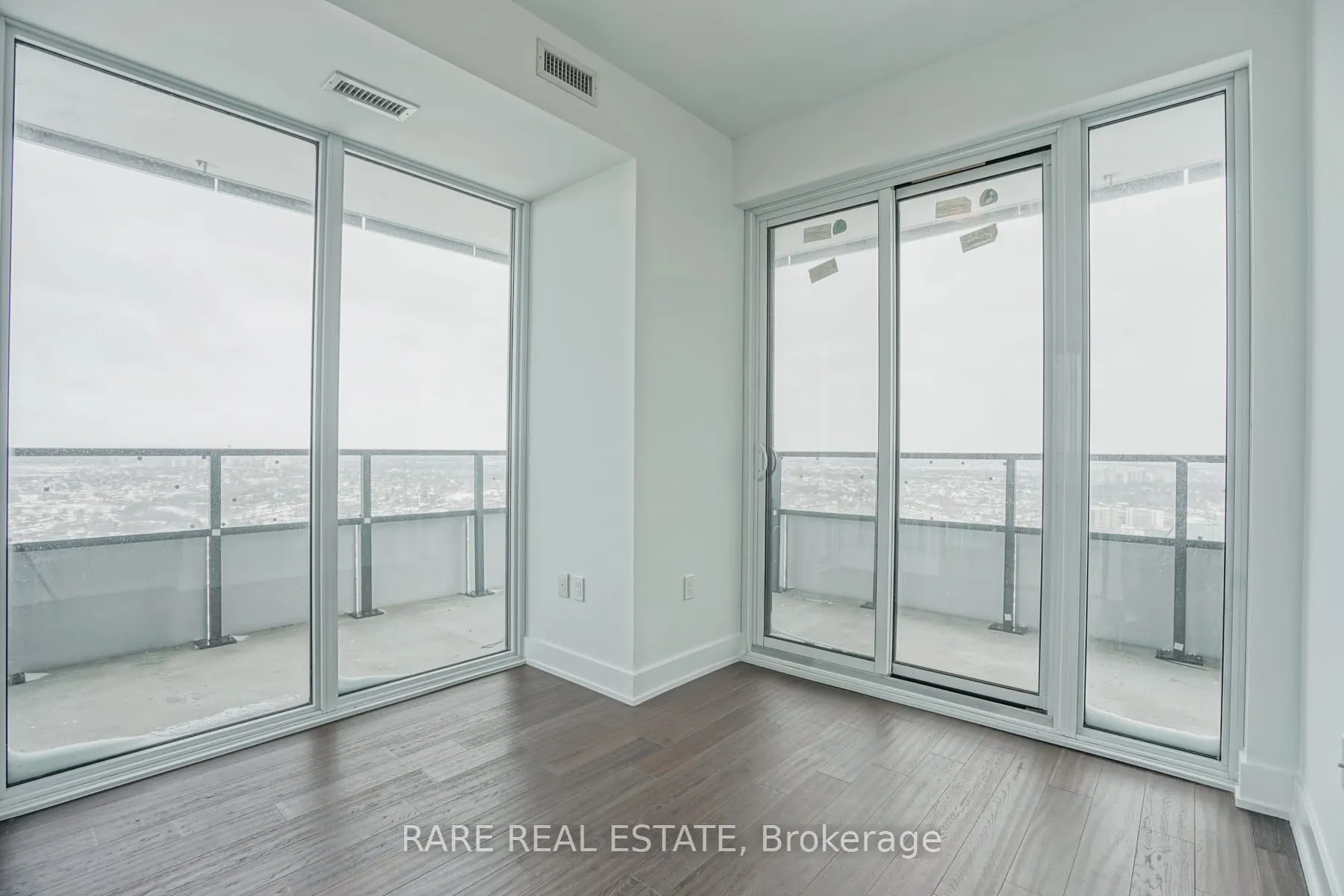 30 Shore Breeze Drive, #5902