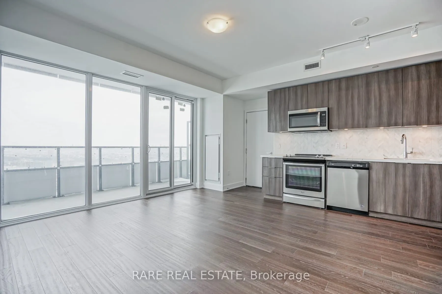 30 Shore Breeze Drive, #5902