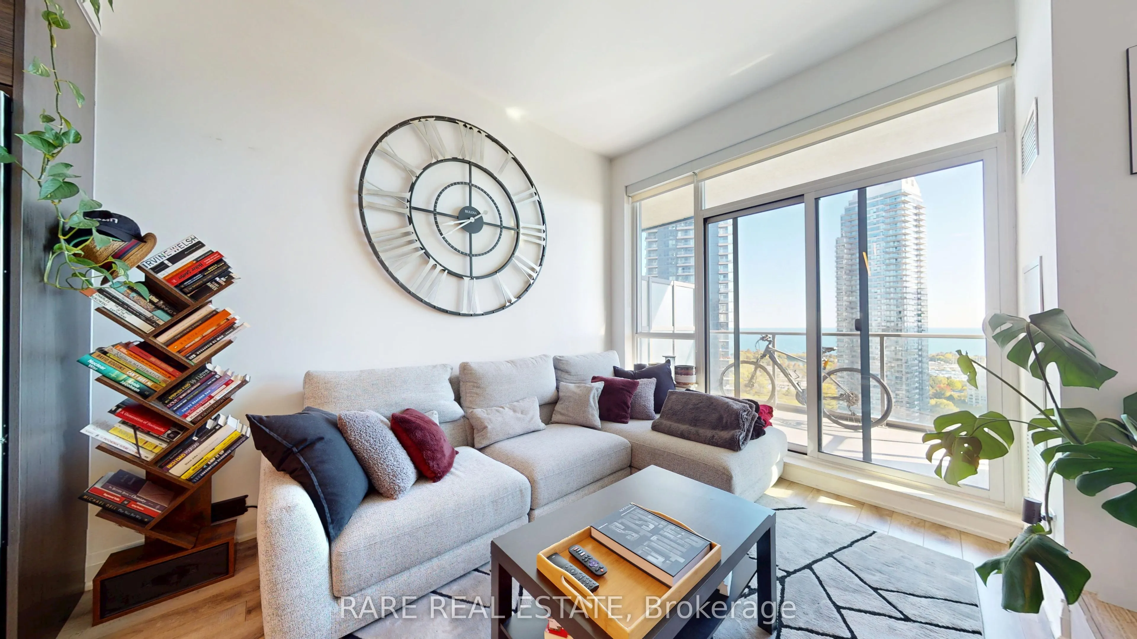 36 Park Lawn Road, #2102