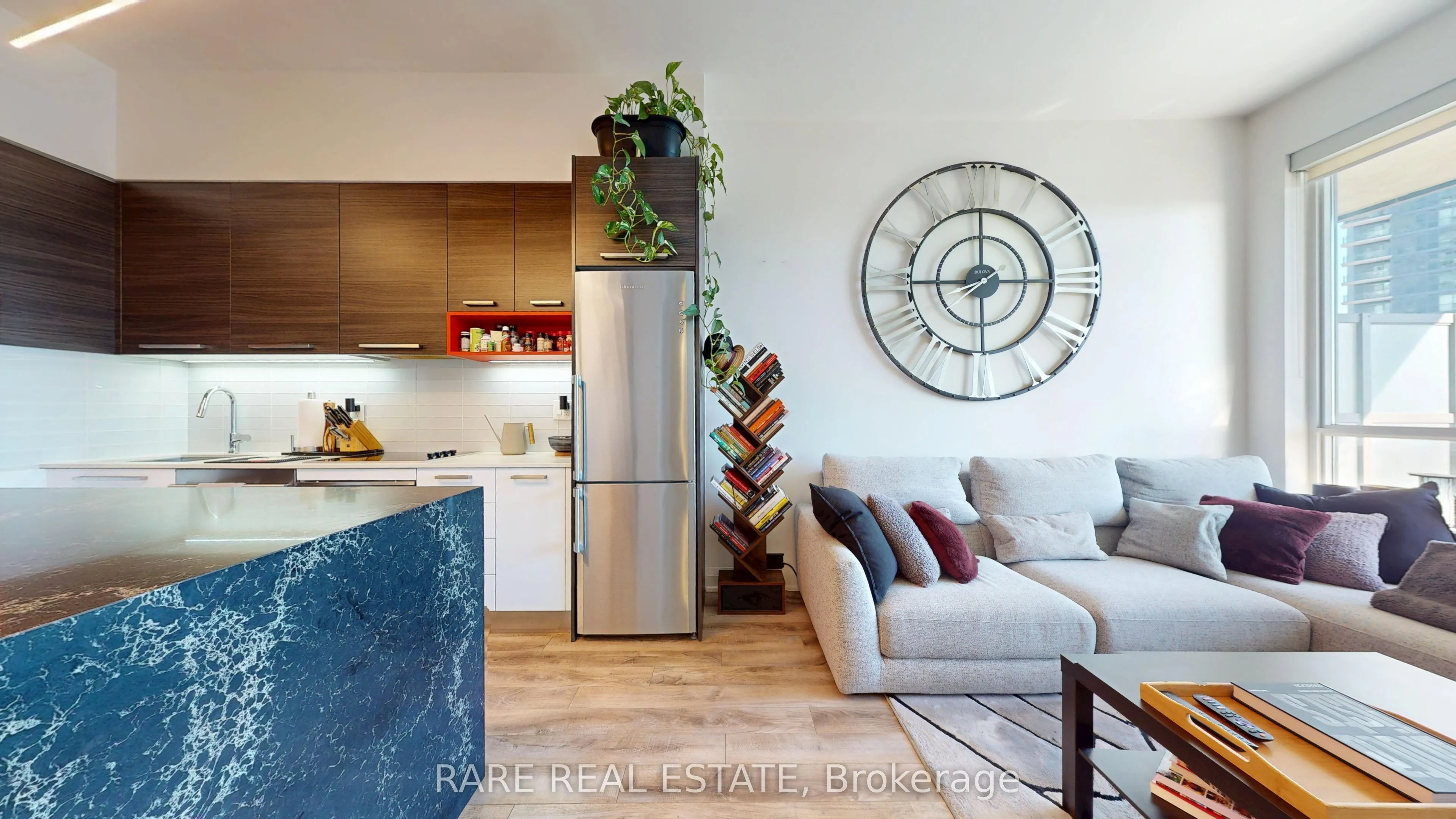 36 Park Lawn Road, #2102