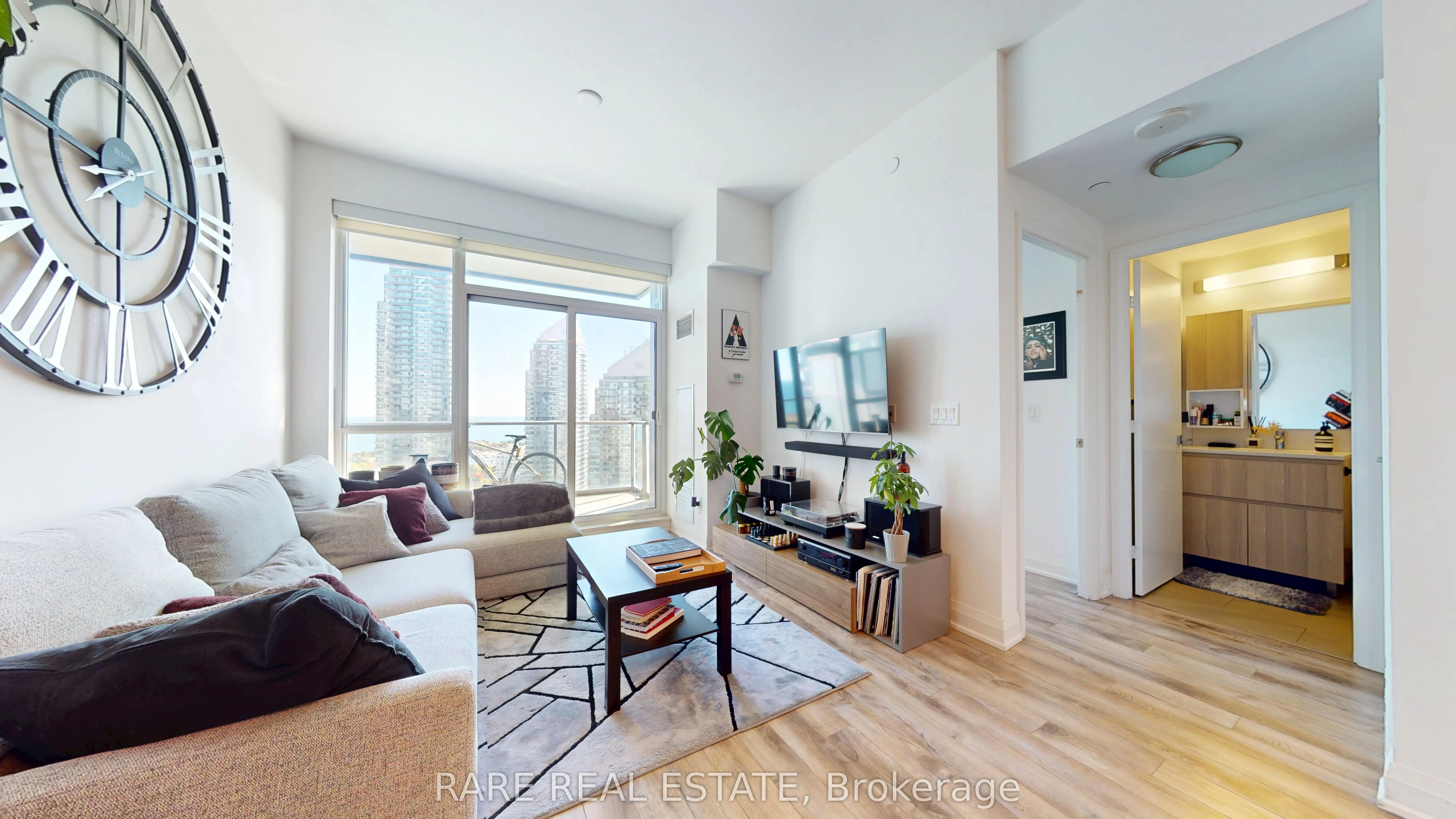 36 Park Lawn Road, #2102