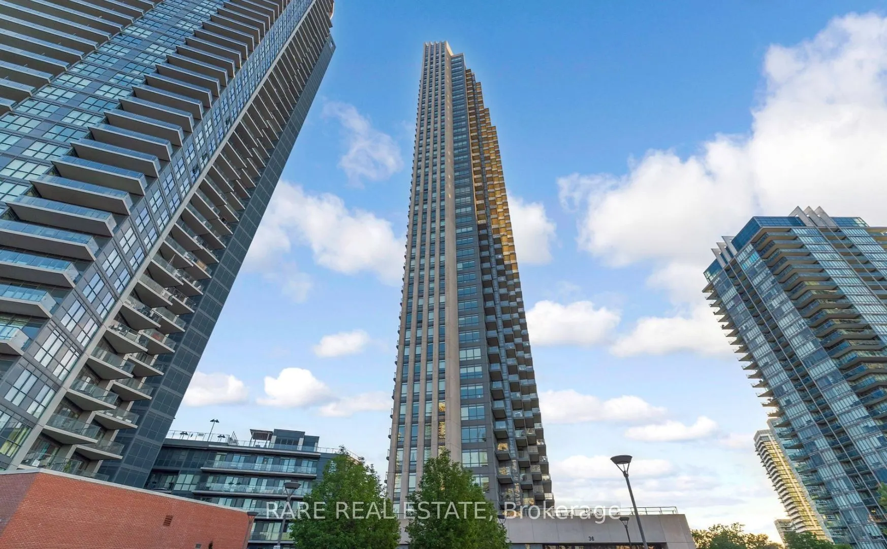 36 Park Lawn Road, #2102
