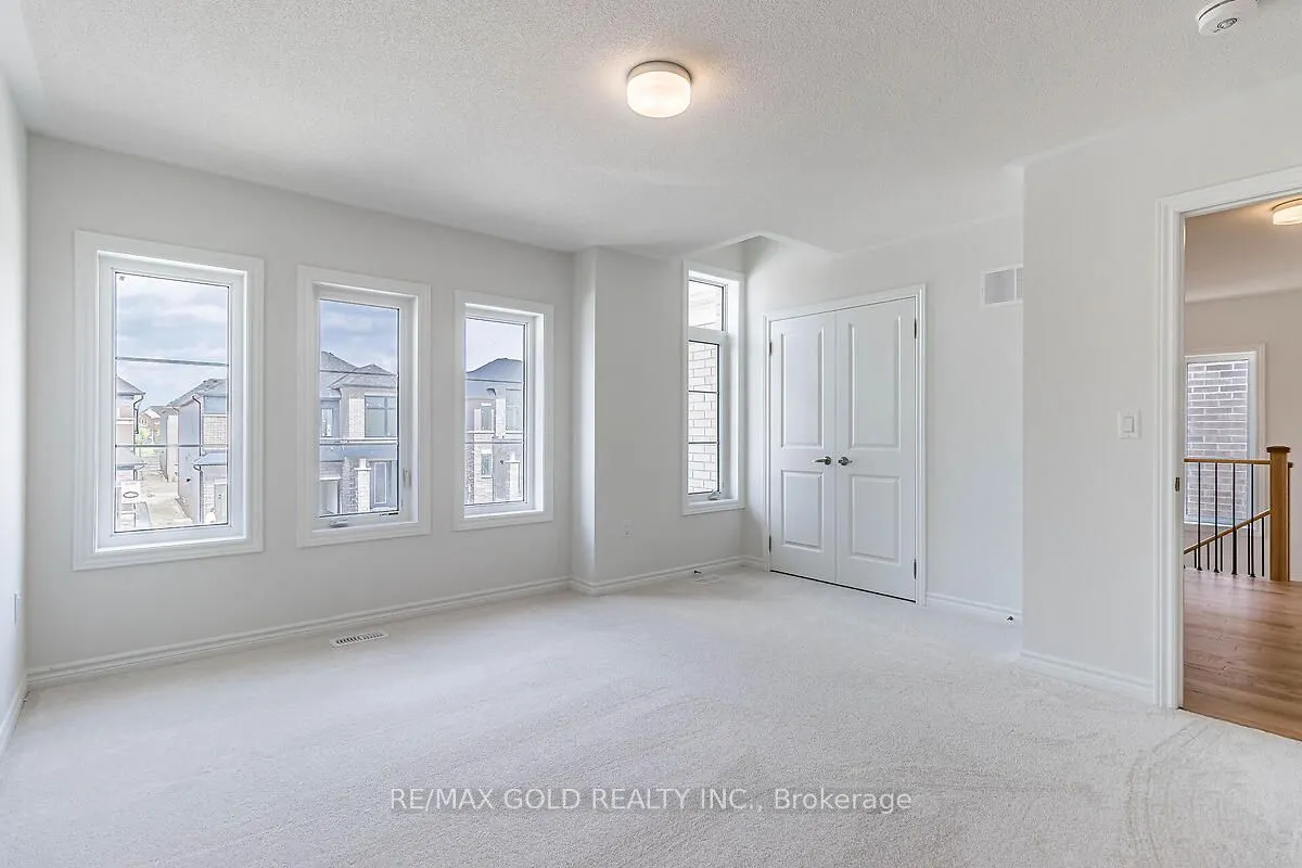 7 Dolomite Drive
