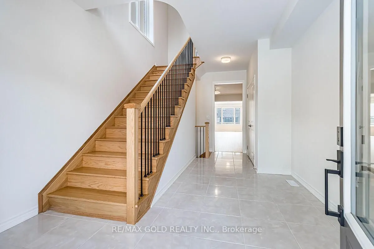 7 Dolomite Drive