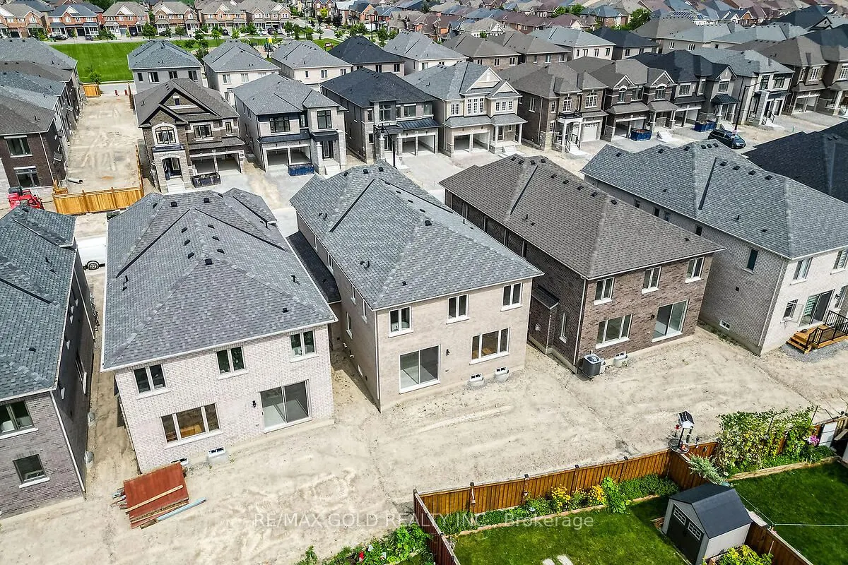 7 Dolomite Drive