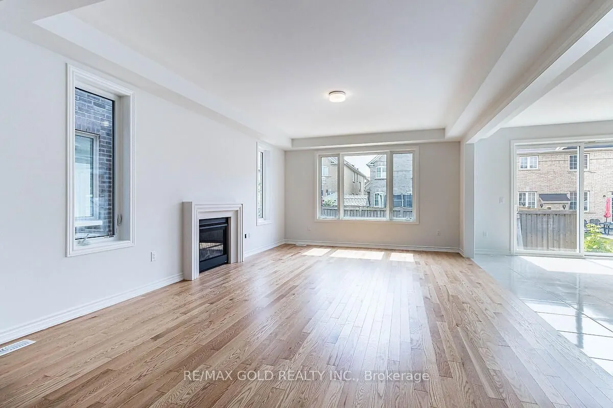 7 Dolomite Drive