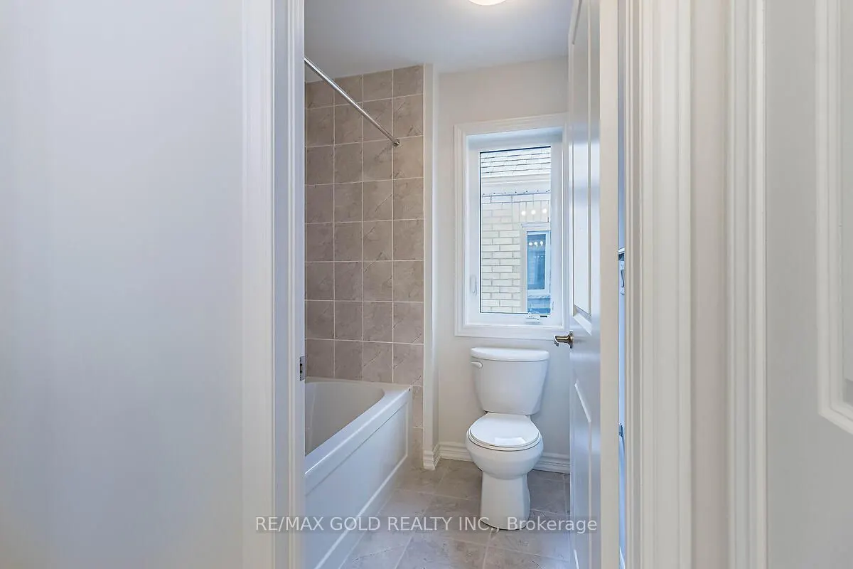 7 Dolomite Drive