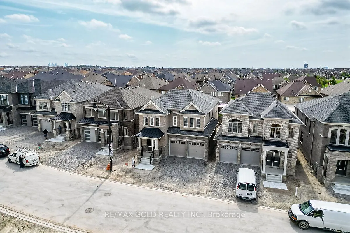 7 Dolomite Drive