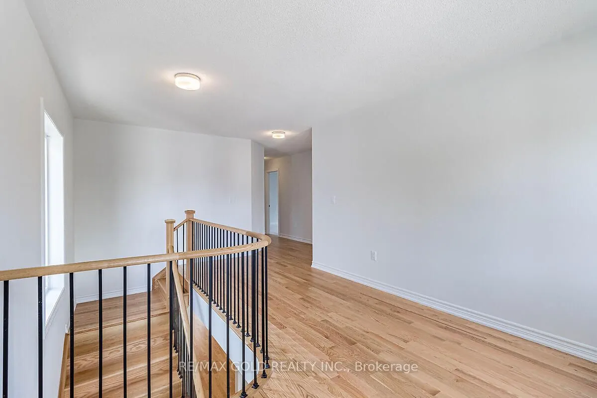 7 Dolomite Drive