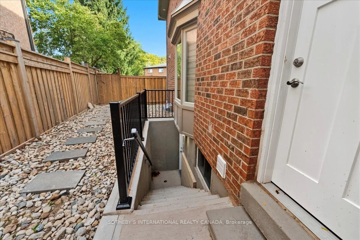 1209 Woodview Drive, #Bsmt