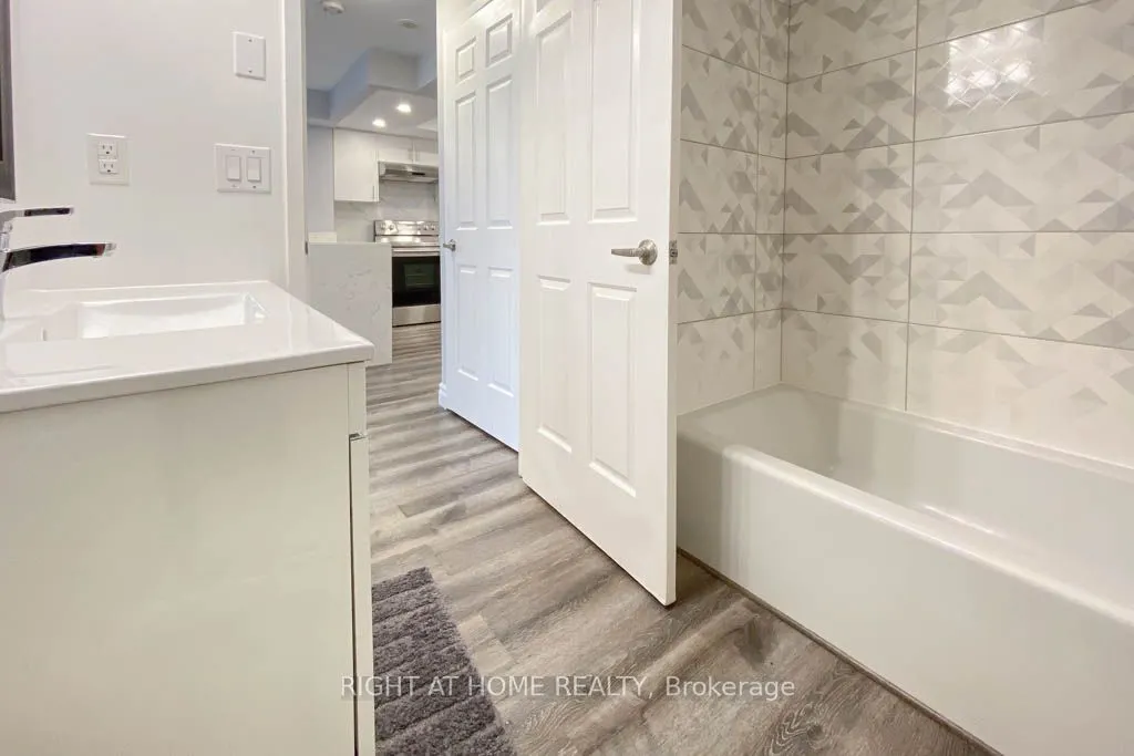 55 Kingsbridge Garden Circle, #313