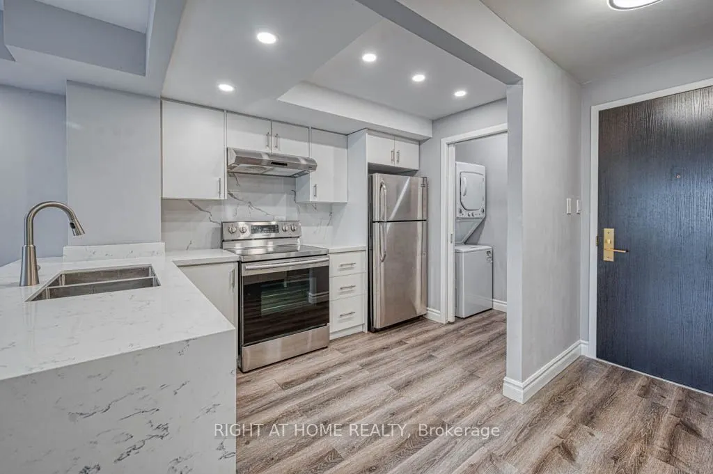 55 Kingsbridge Garden Circle, #313