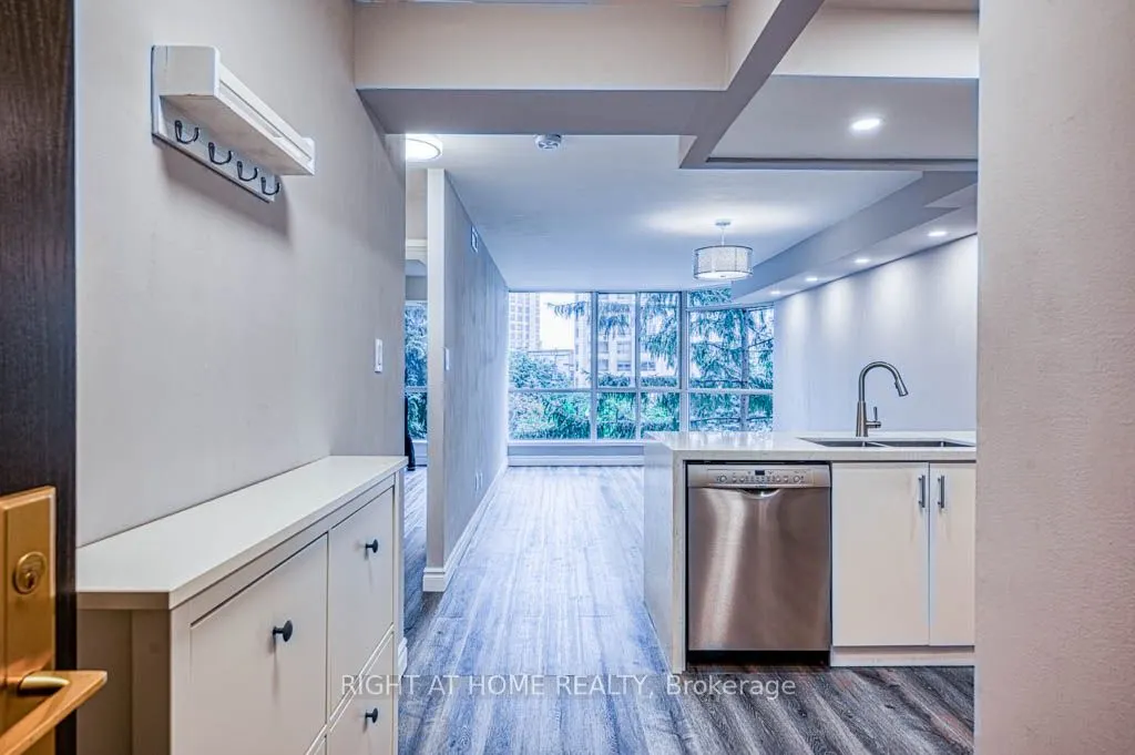 55 Kingsbridge Garden Circle, #313