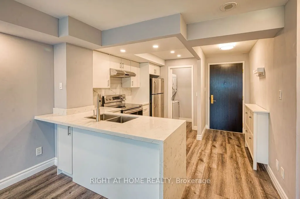55 Kingsbridge Garden Circle, #313