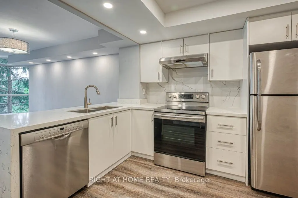 55 Kingsbridge Garden Circle, #313