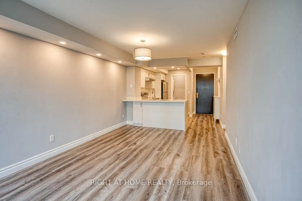 55 Kingsbridge Garden Circle, #313