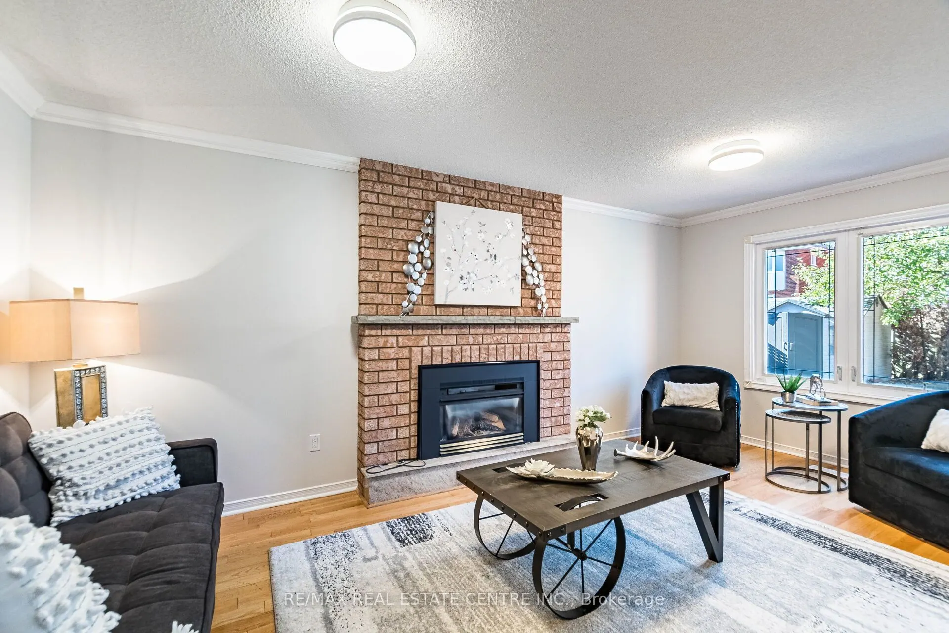963 Summerbreeze Court