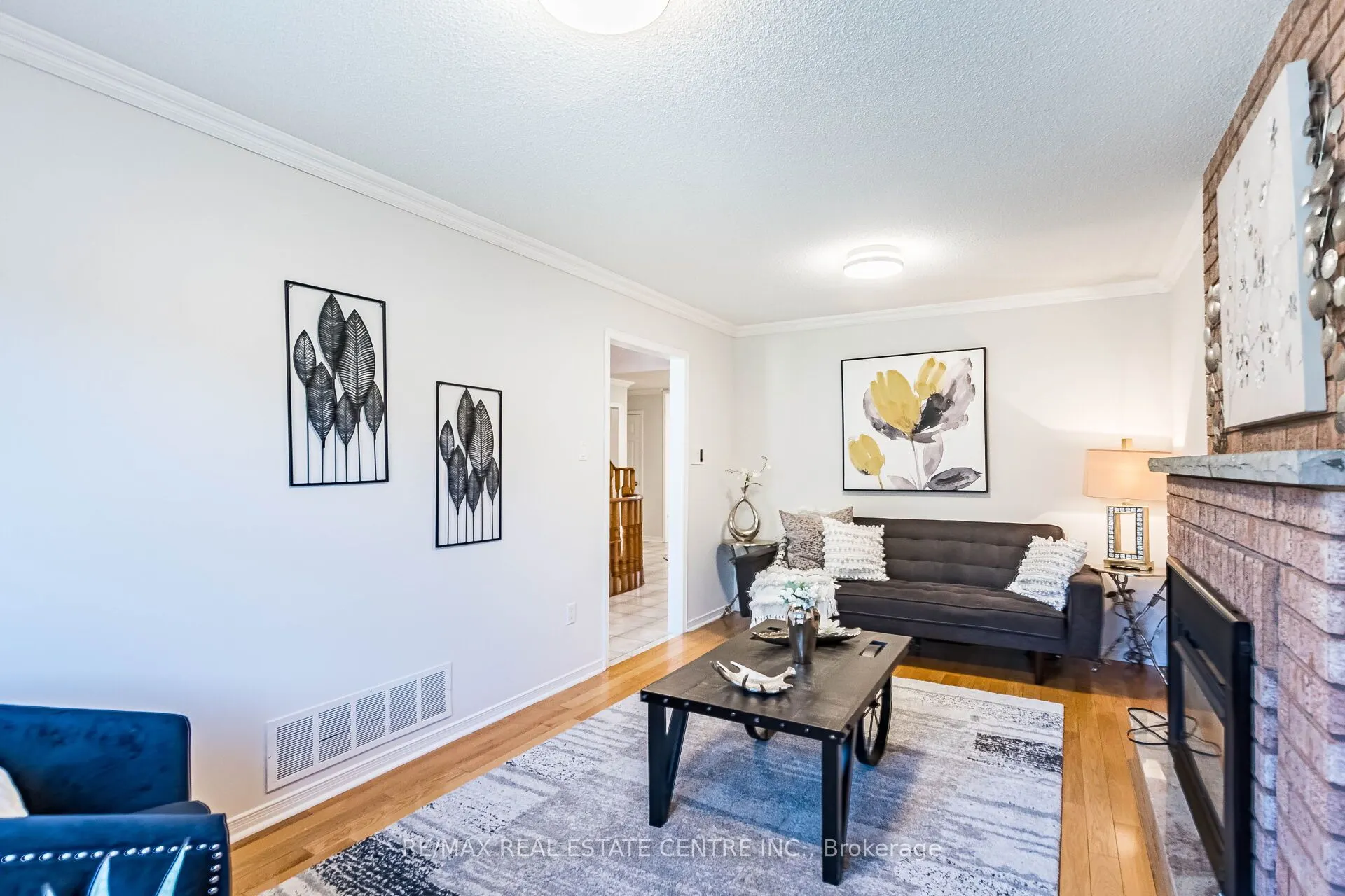 963 Summerbreeze Court