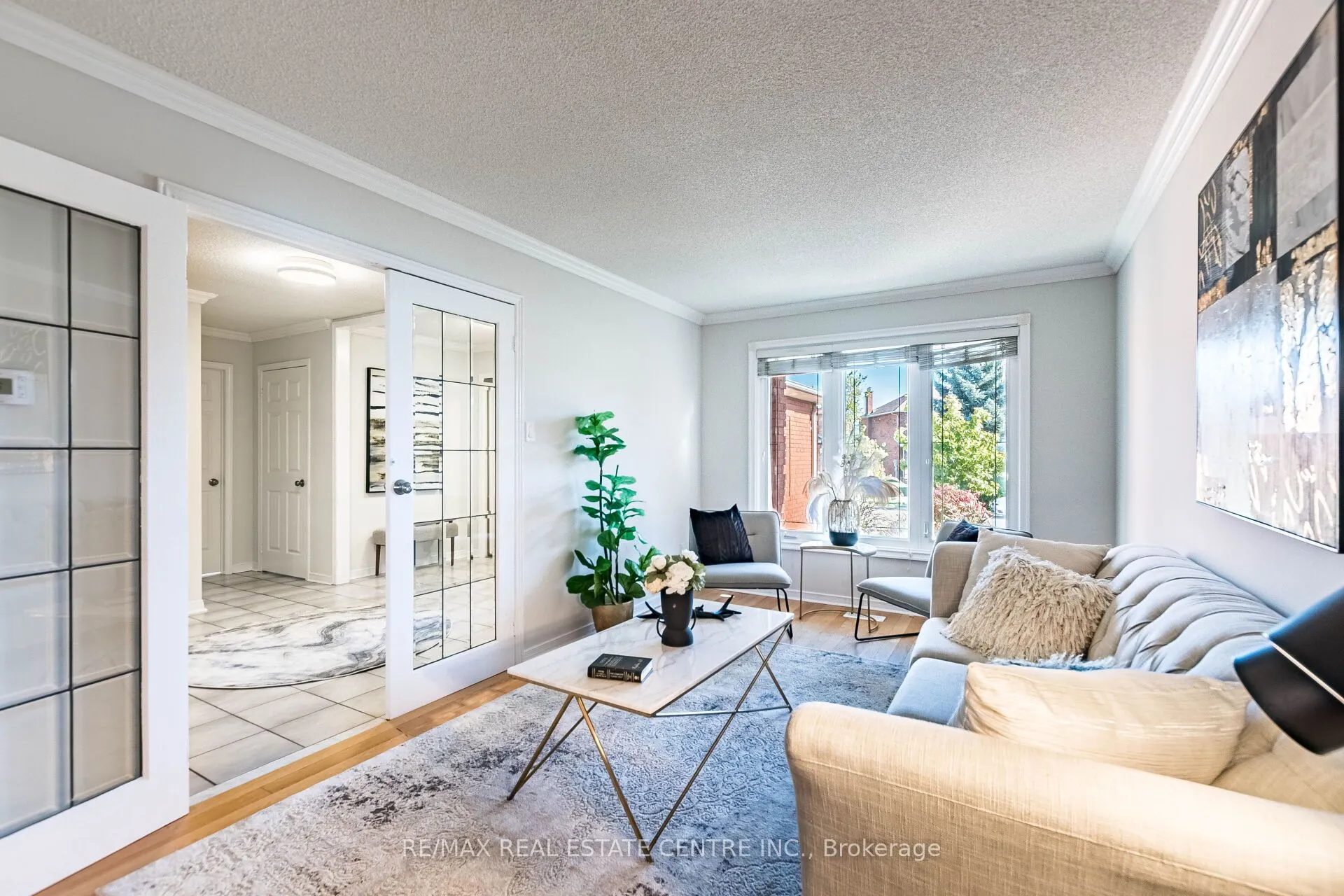 963 Summerbreeze Court