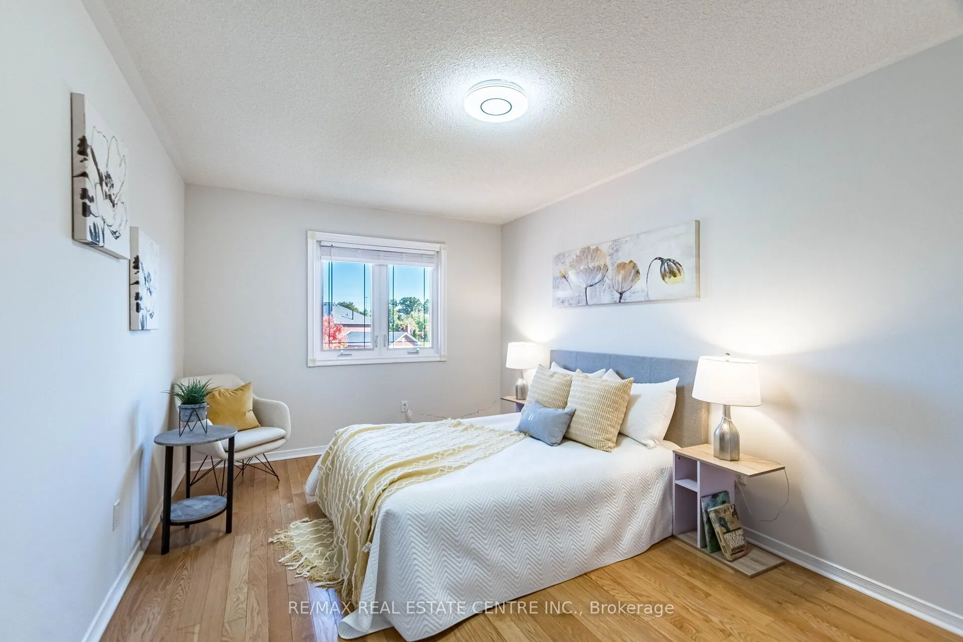 963 Summerbreeze Court