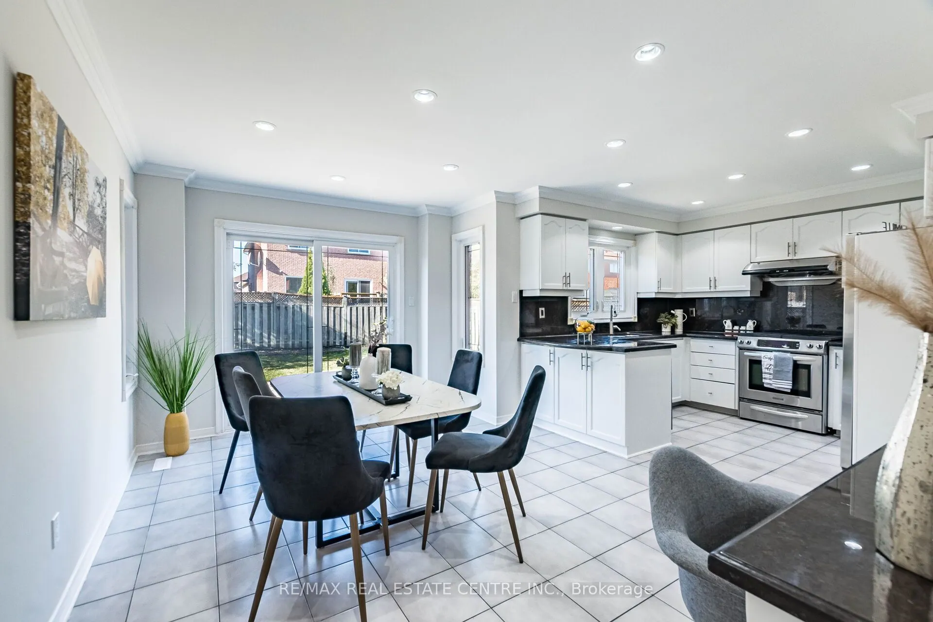 963 Summerbreeze Court