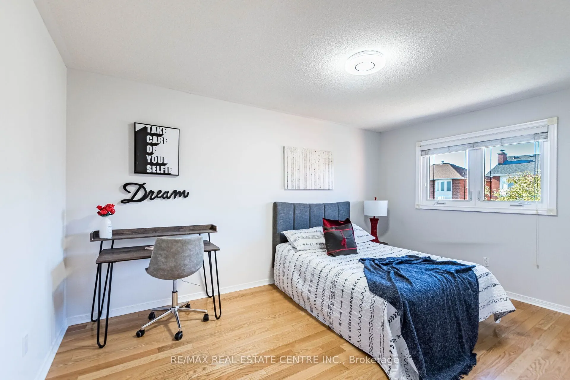 963 Summerbreeze Court