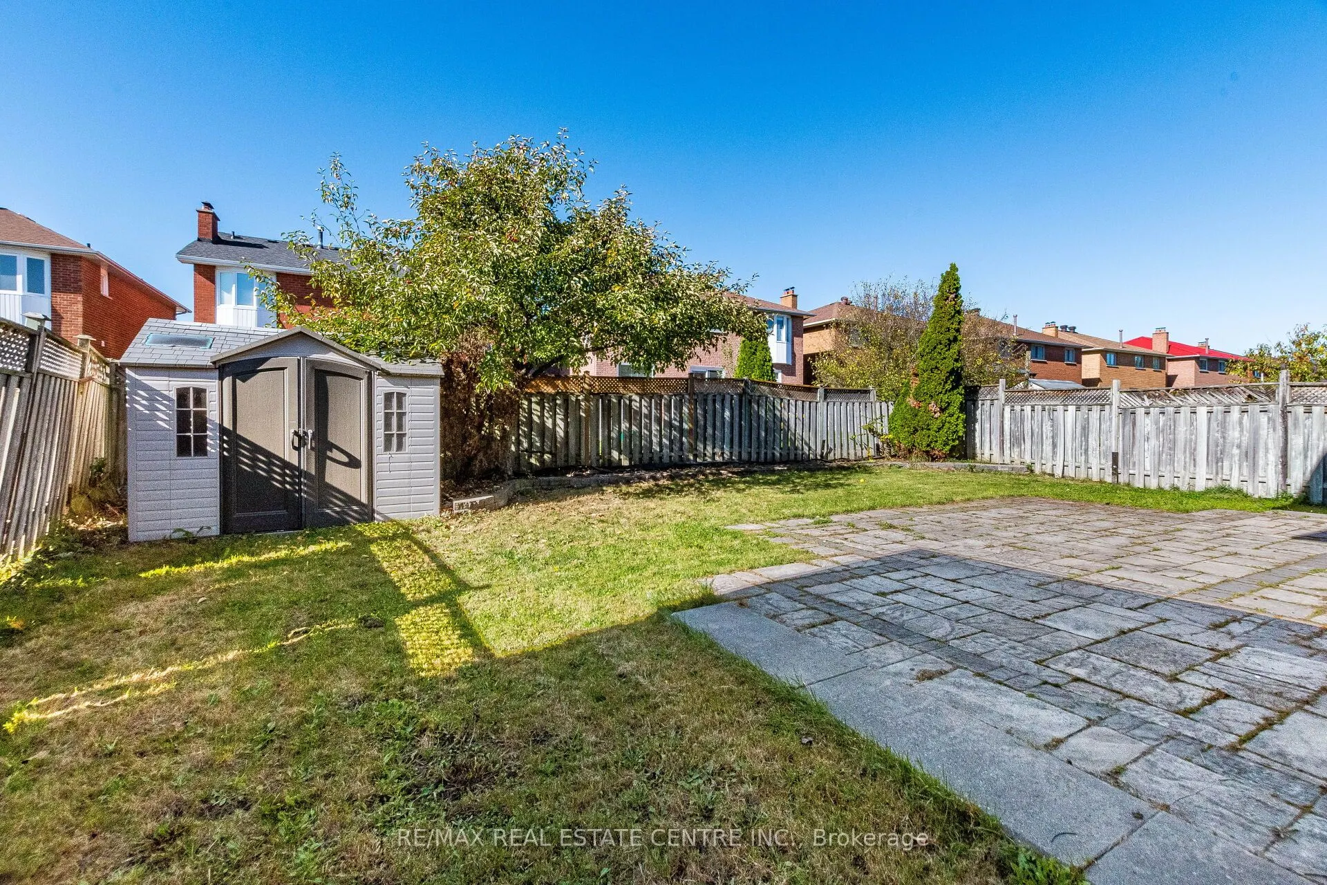 963 Summerbreeze Court