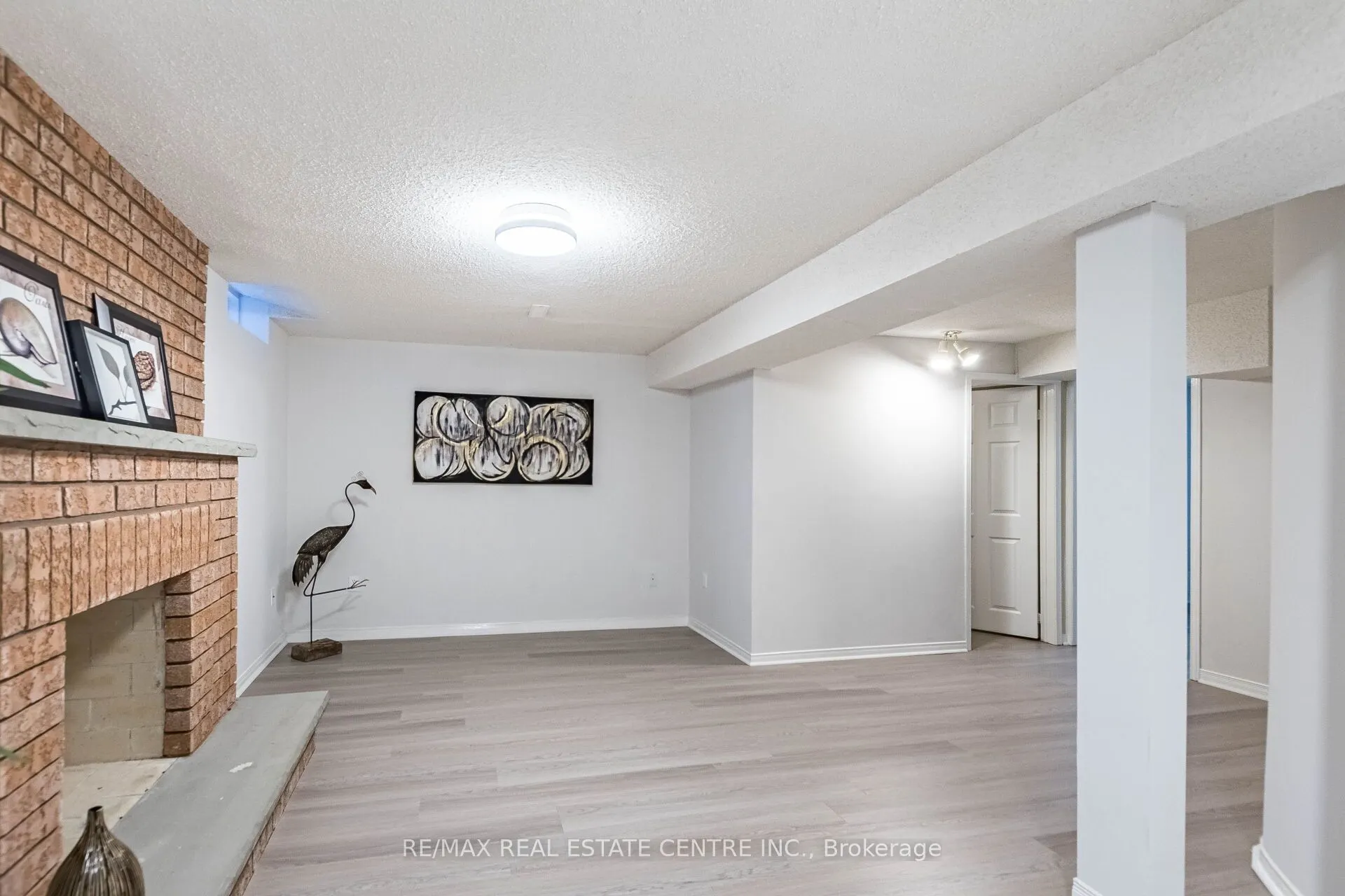 963 Summerbreeze Court