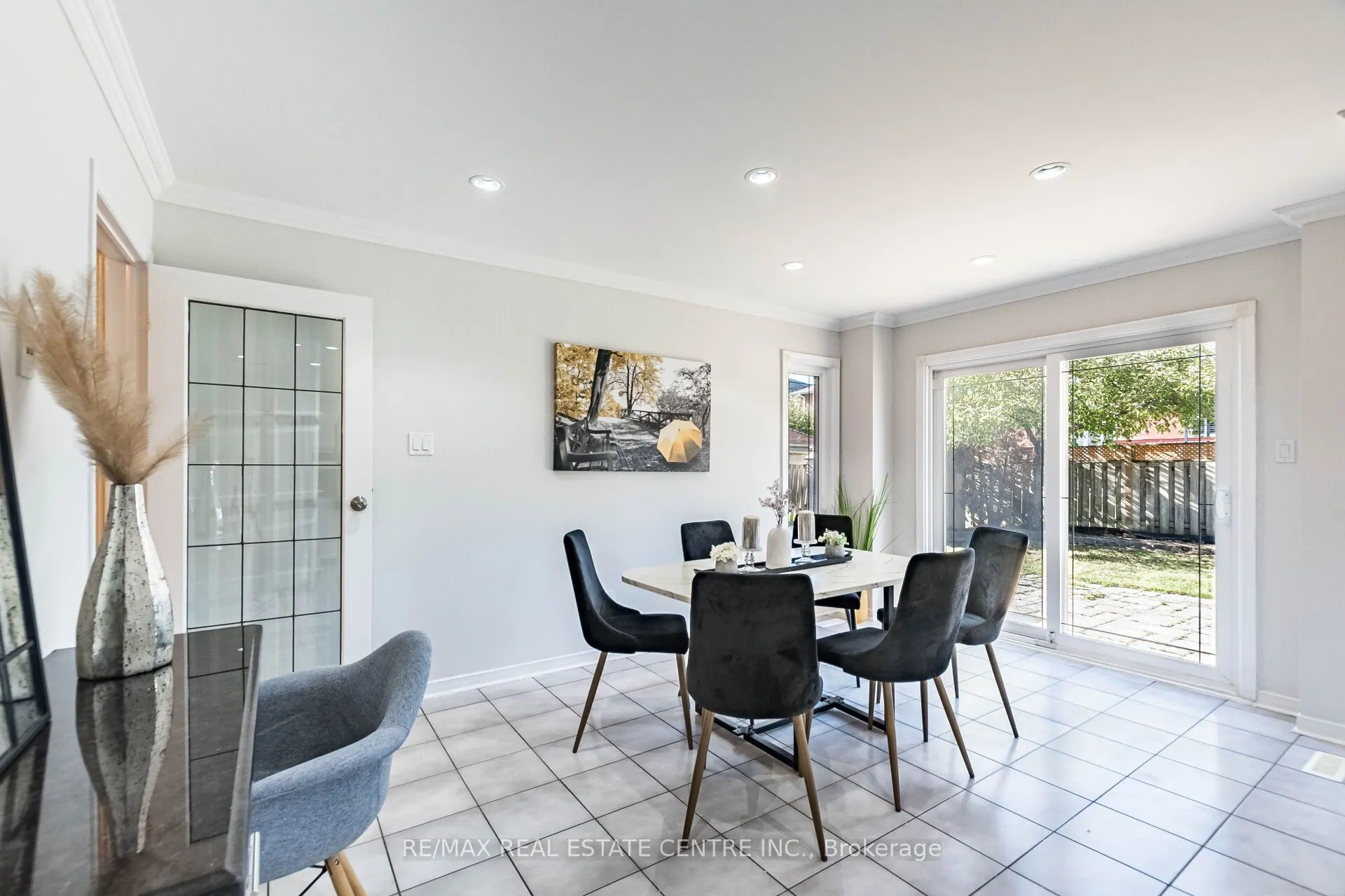 963 Summerbreeze Court