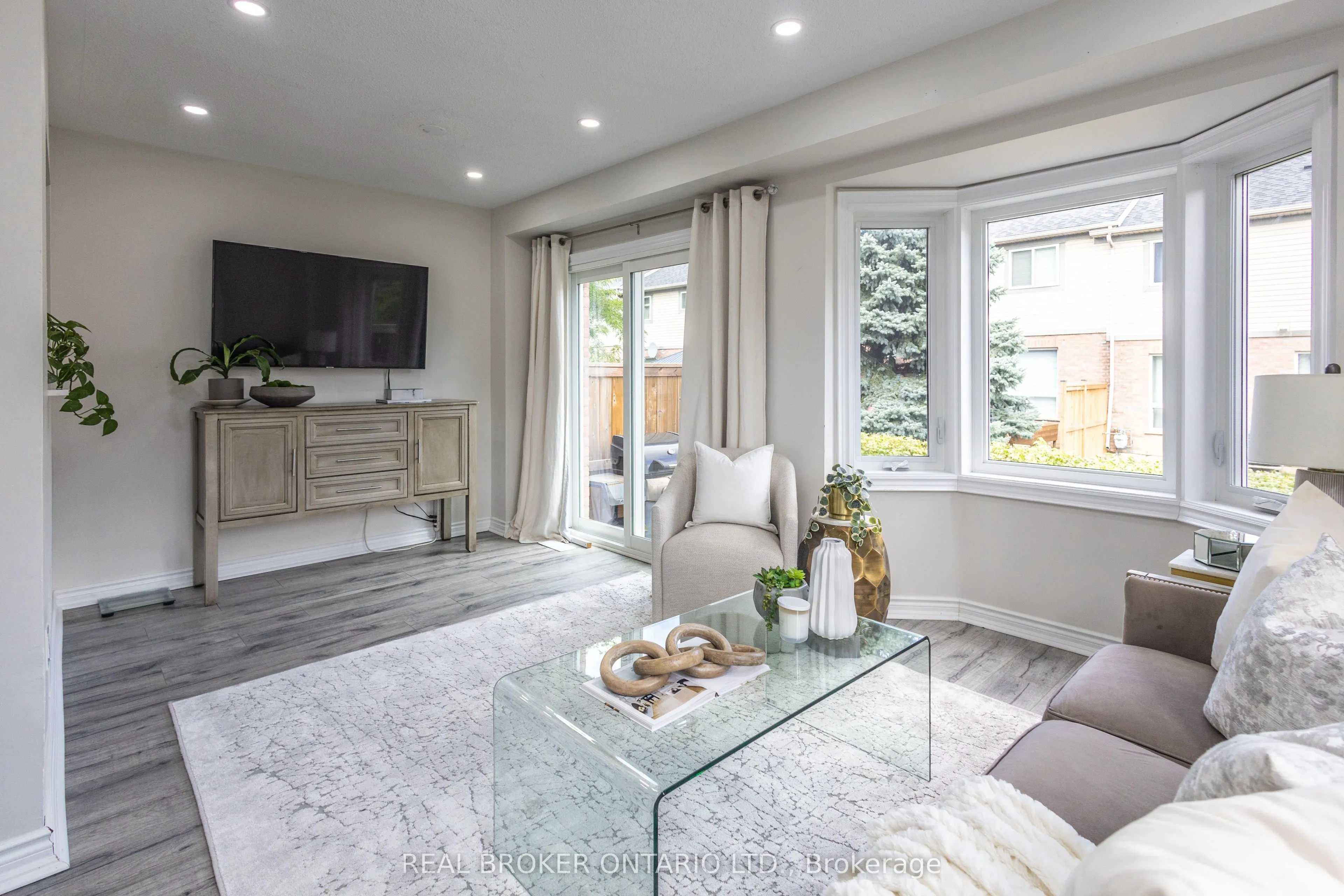 5255 Guildwood Way, #36