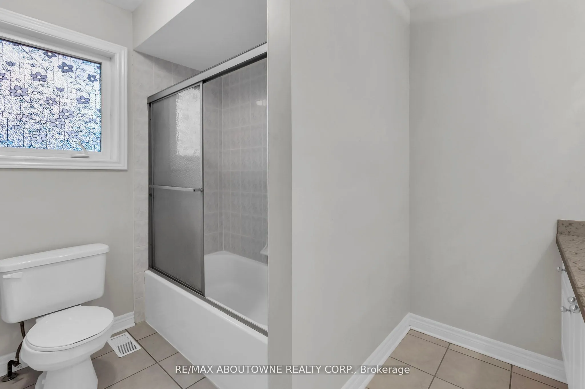 128 Breton Avenue, #Upper