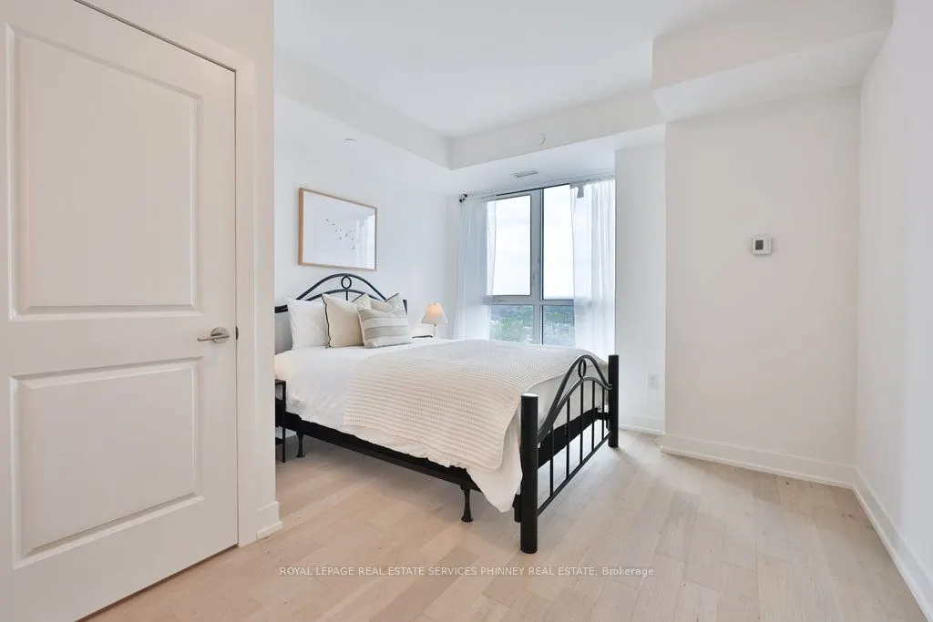 1063 Douglas Mccurdy Common, #1207