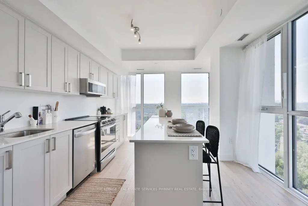 1063 Douglas Mccurdy Common, #1207