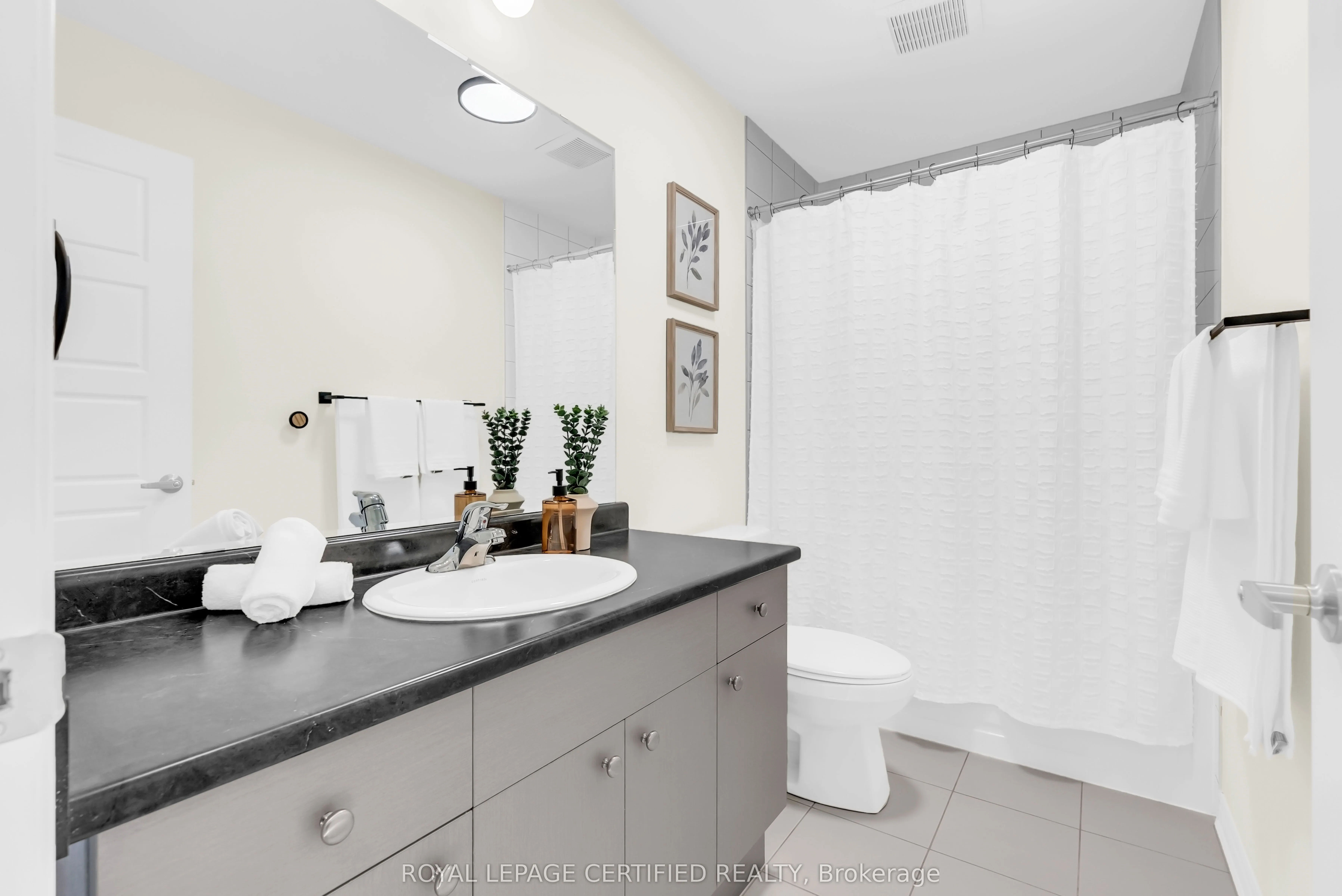 1433 Sycamore Garden