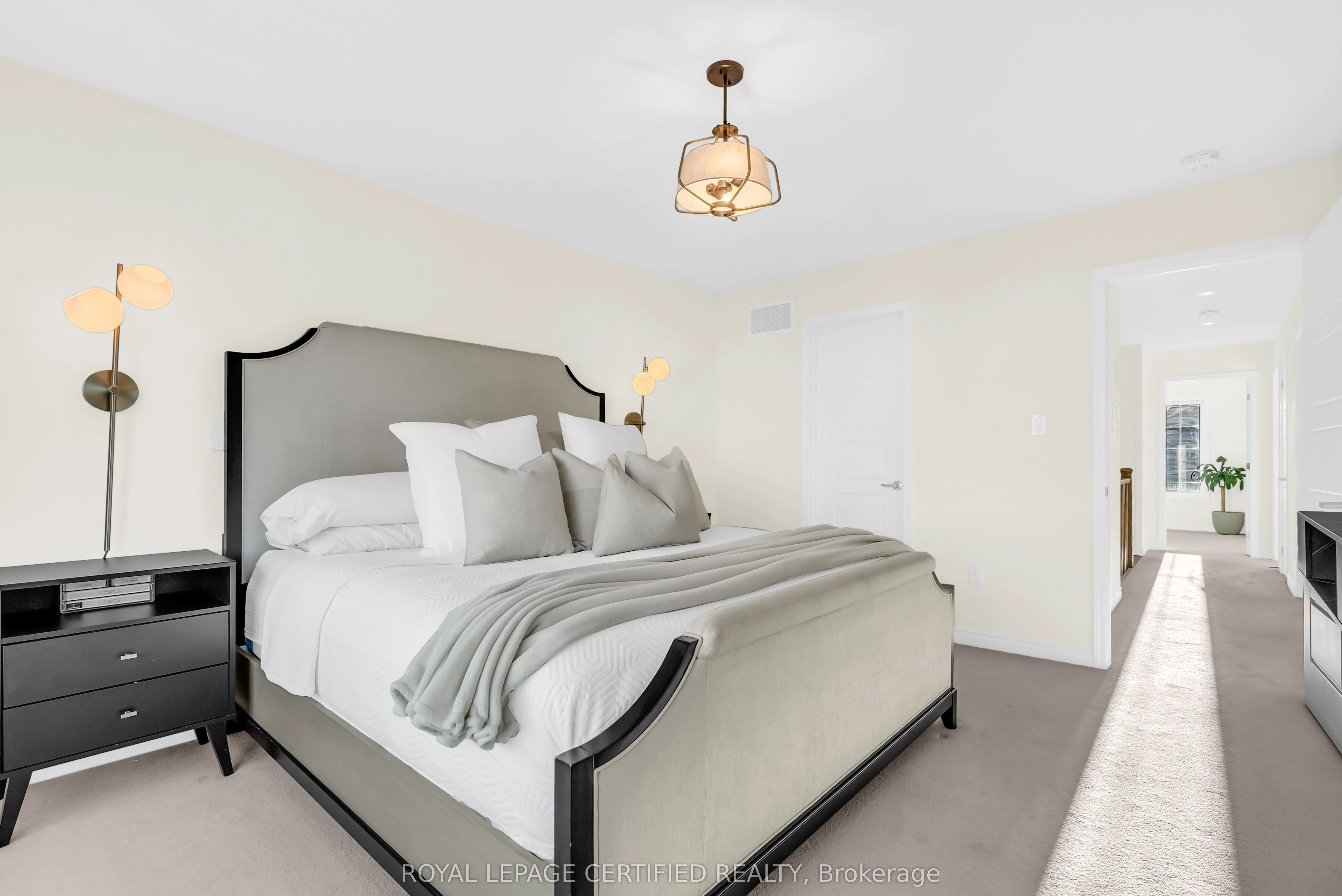 1433 Sycamore Garden