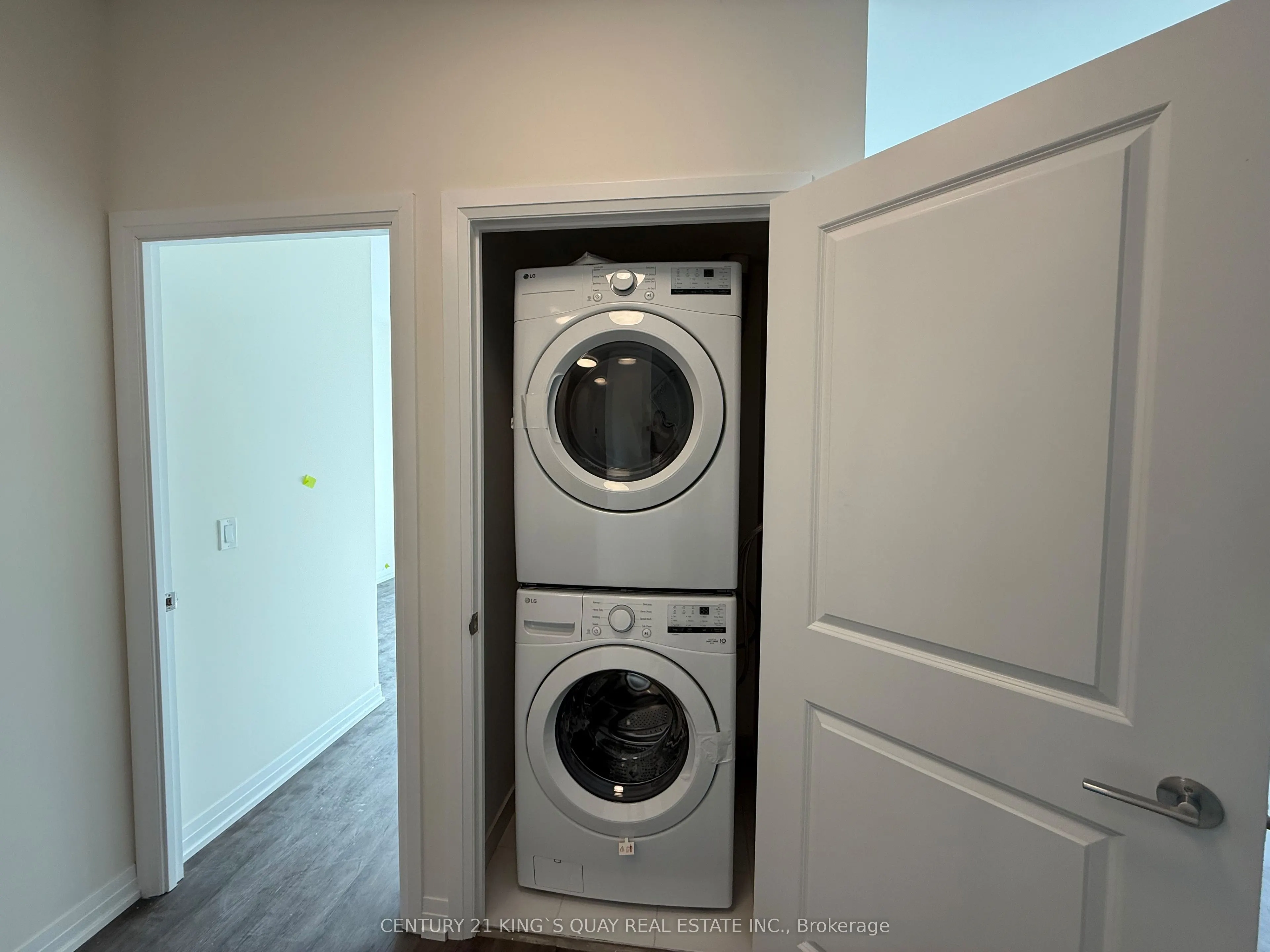 15 Watergarden Drive, #2806