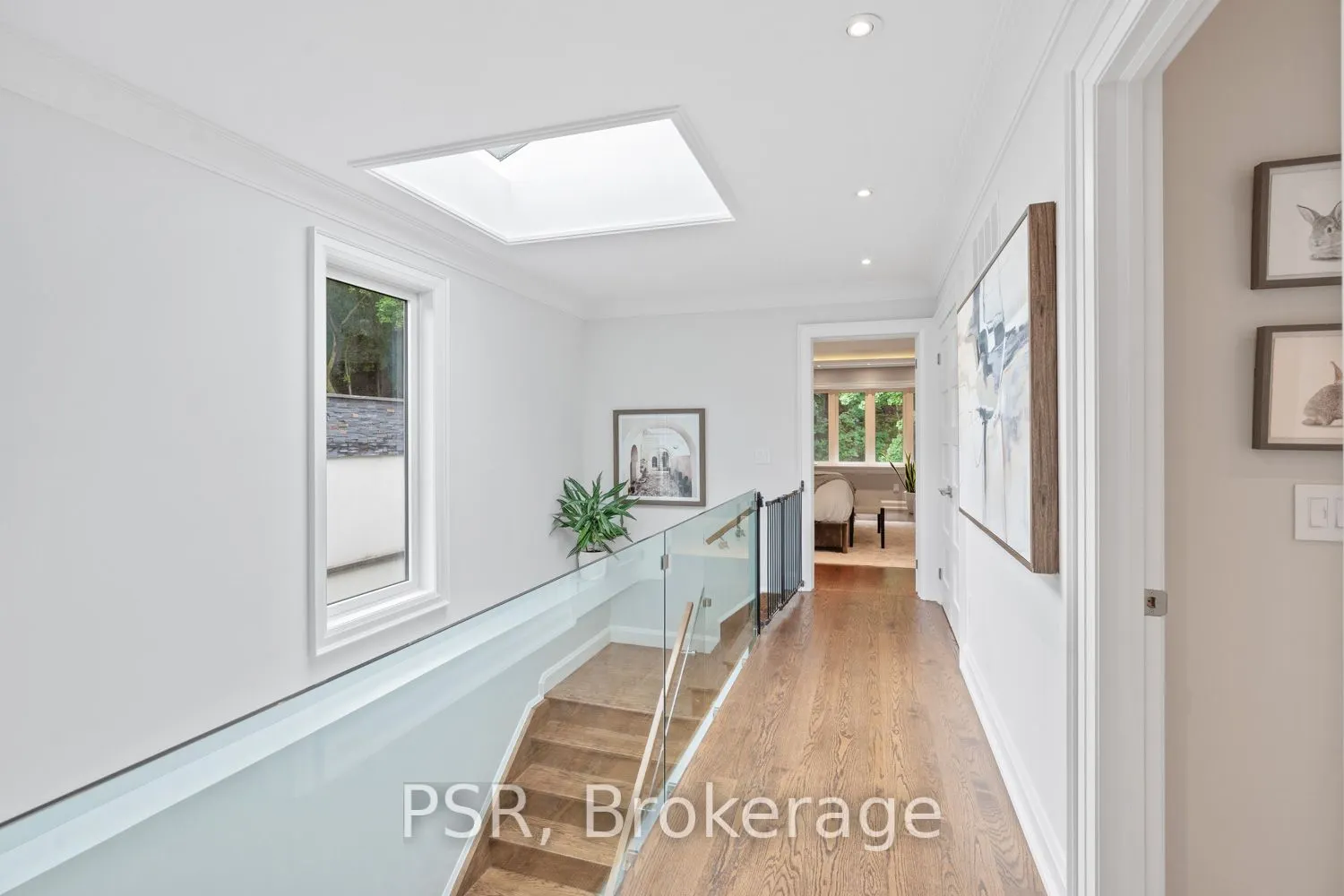 76 South Kingsway