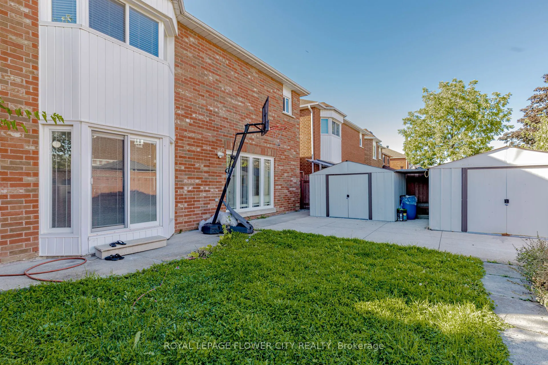 30 Foxtail Road