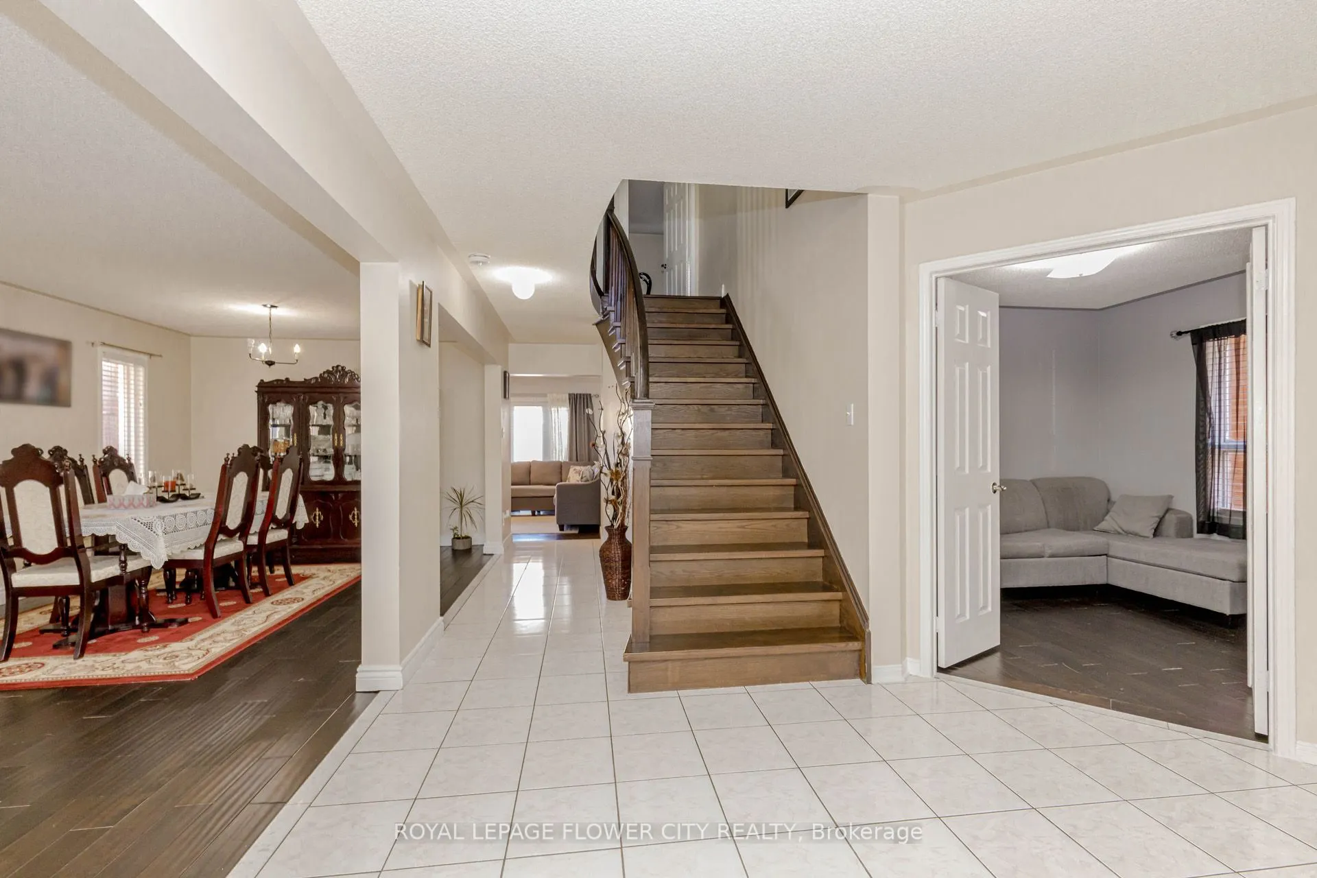 30 Foxtail Road