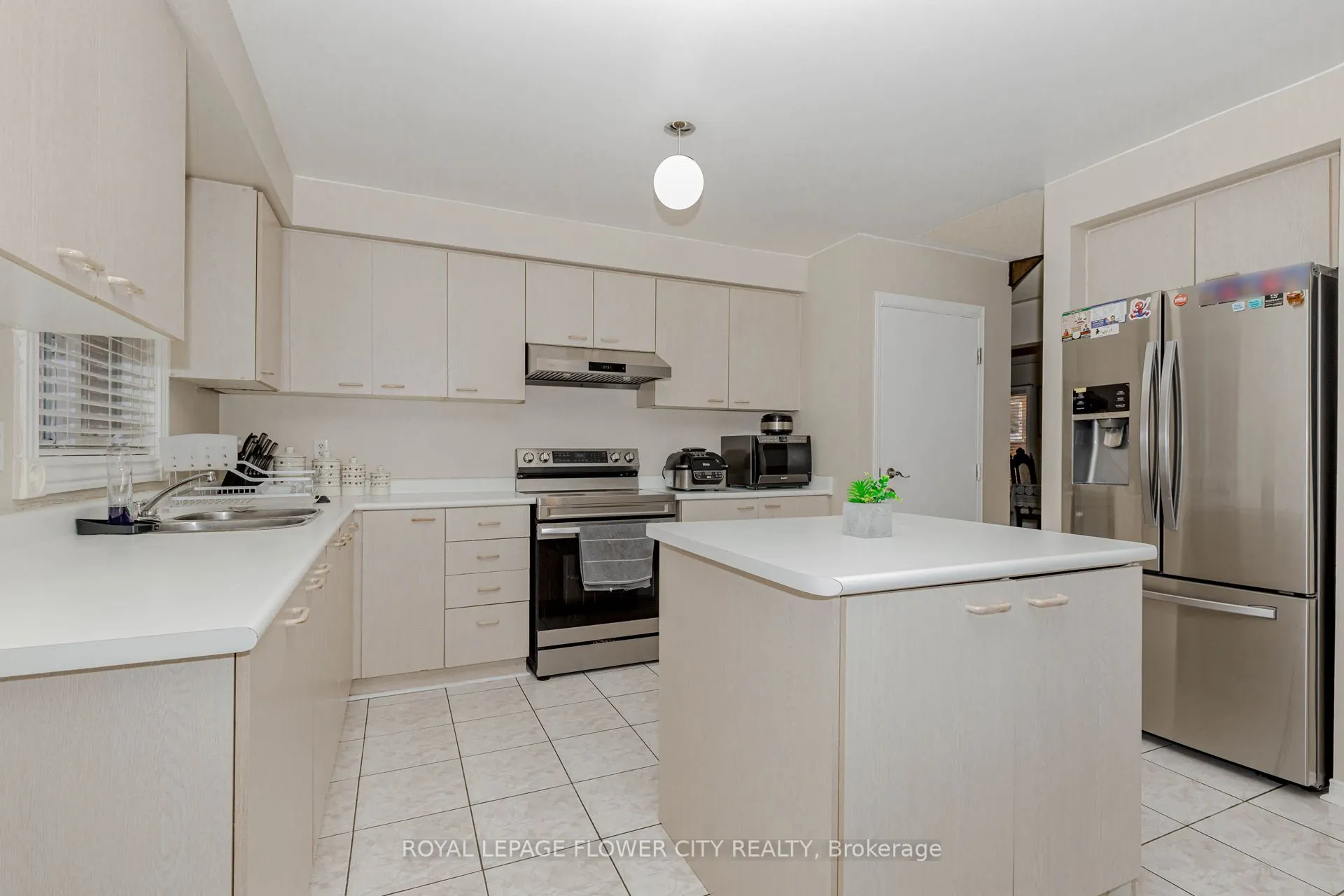 30 Foxtail Road
